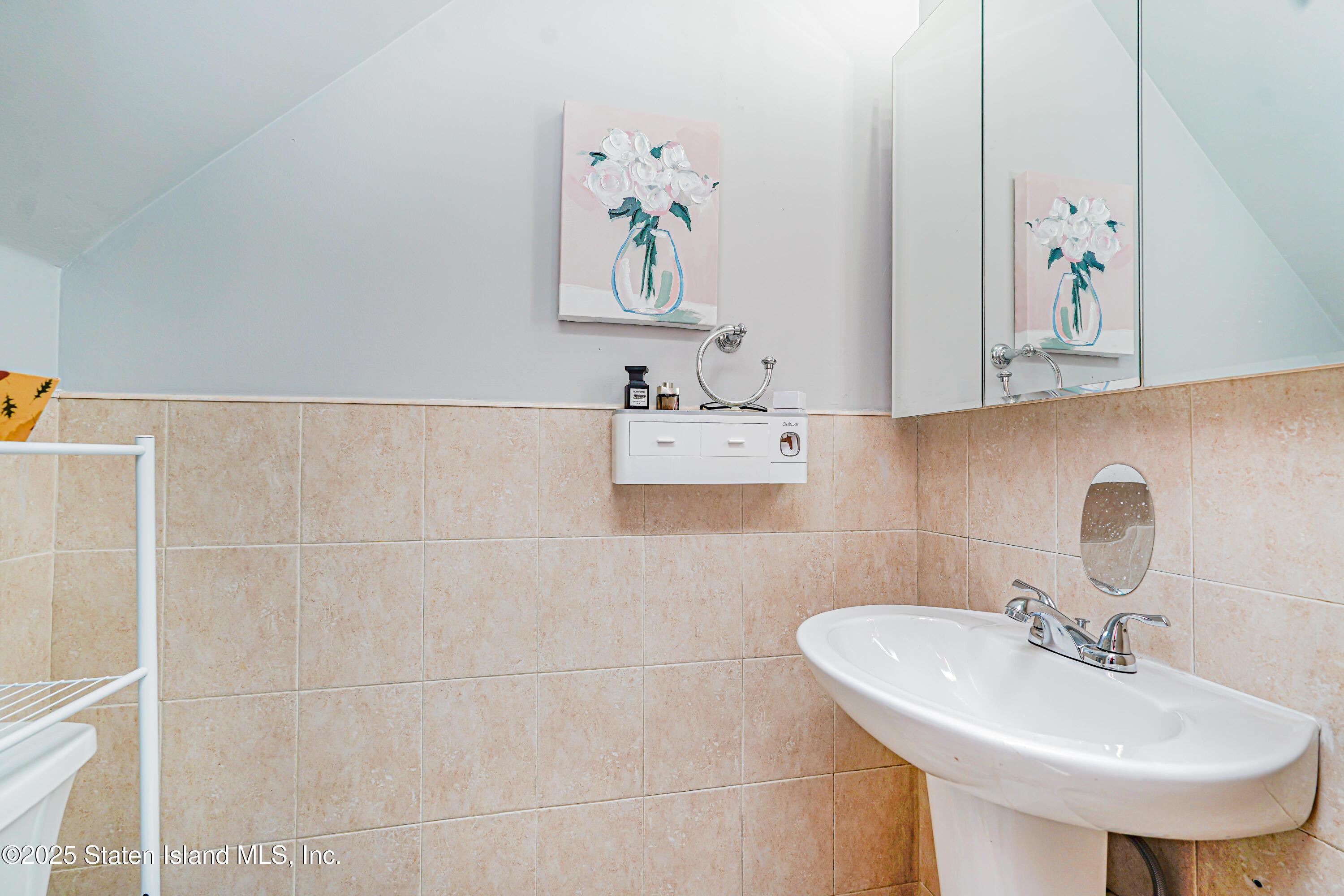 135 Alex Circle, Staten Island, NY, 10305 image 15