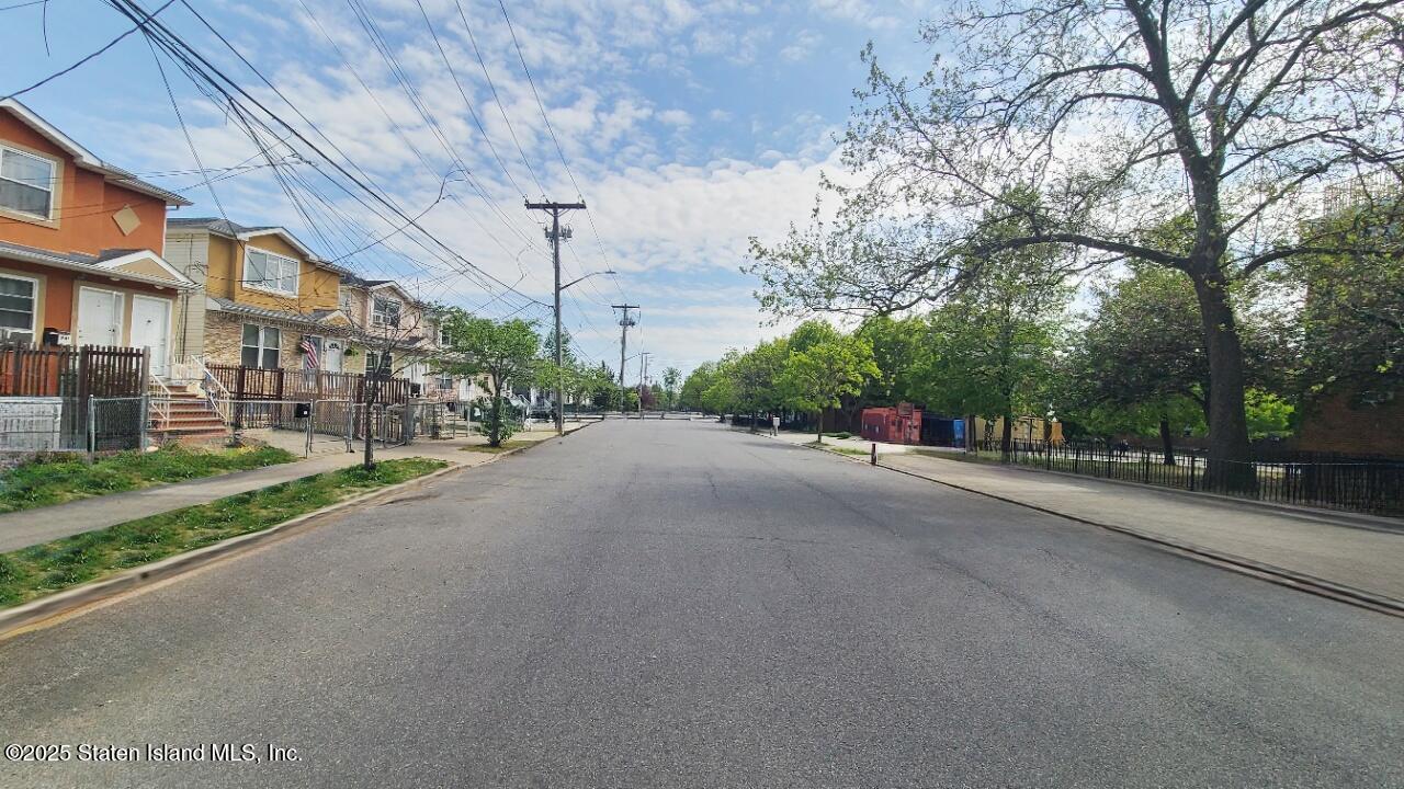 233 Lockman Avenue, Staten Island, NY, 10303 image 17