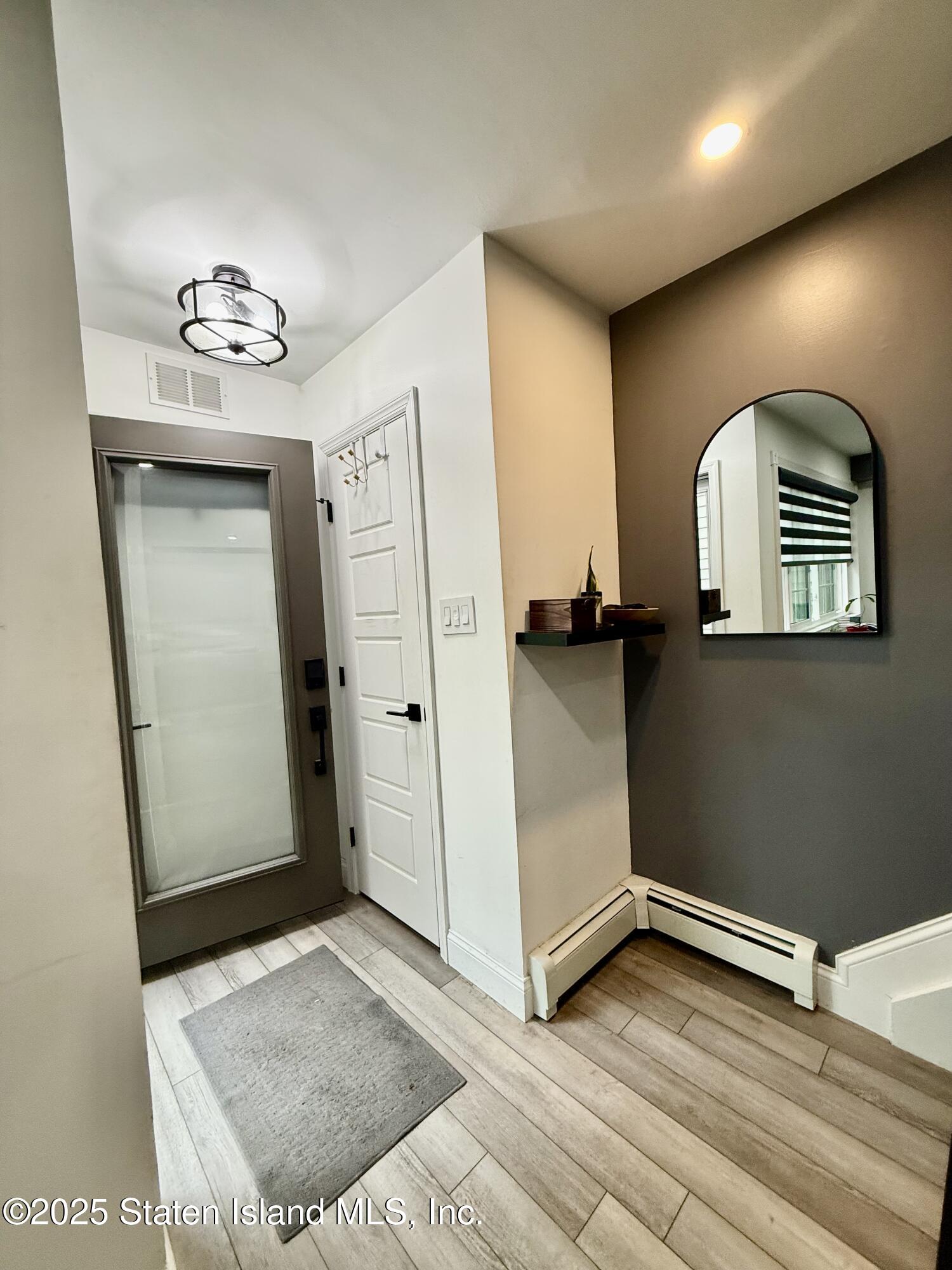 186 Corona Avenue Image 4