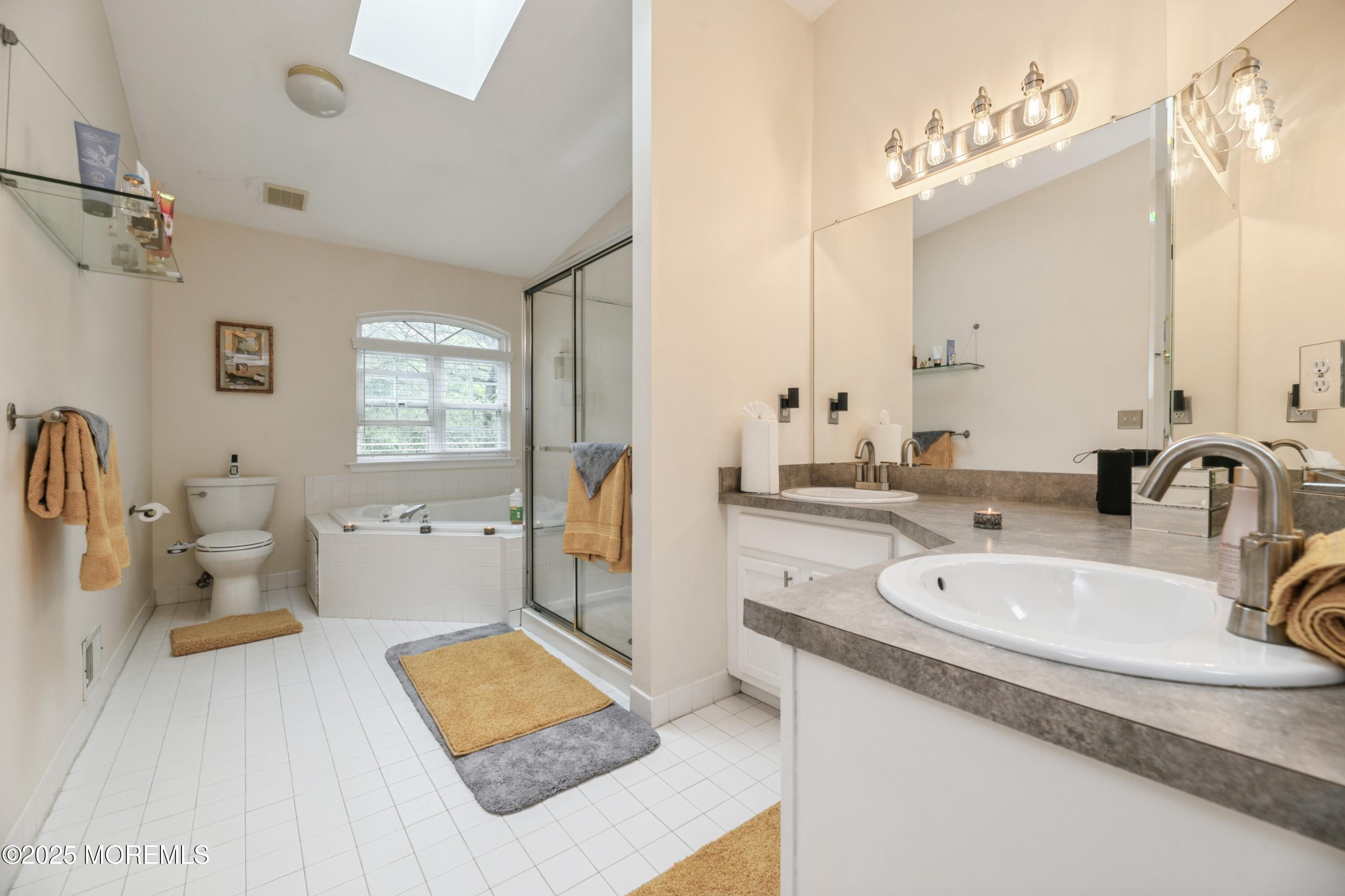 4 Linda Court, South Amboy, NJ, 08879 image 16