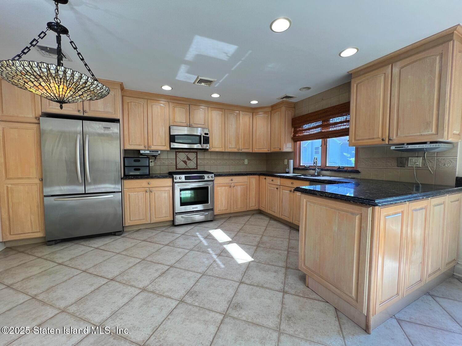 526 Yetman Avenue, Staten Island, NY, 10307 image 15