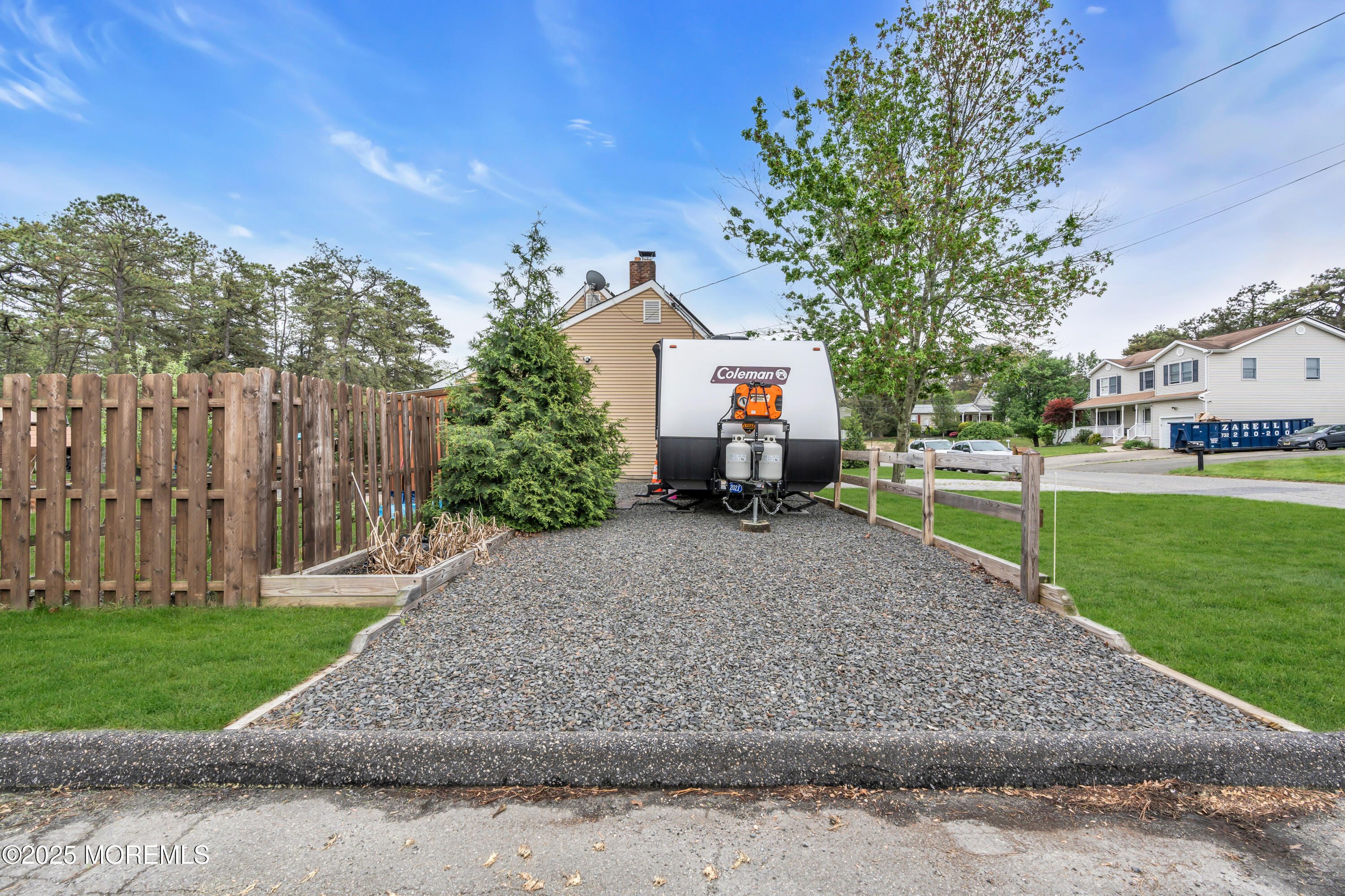 212 Gladstone Street Image 3