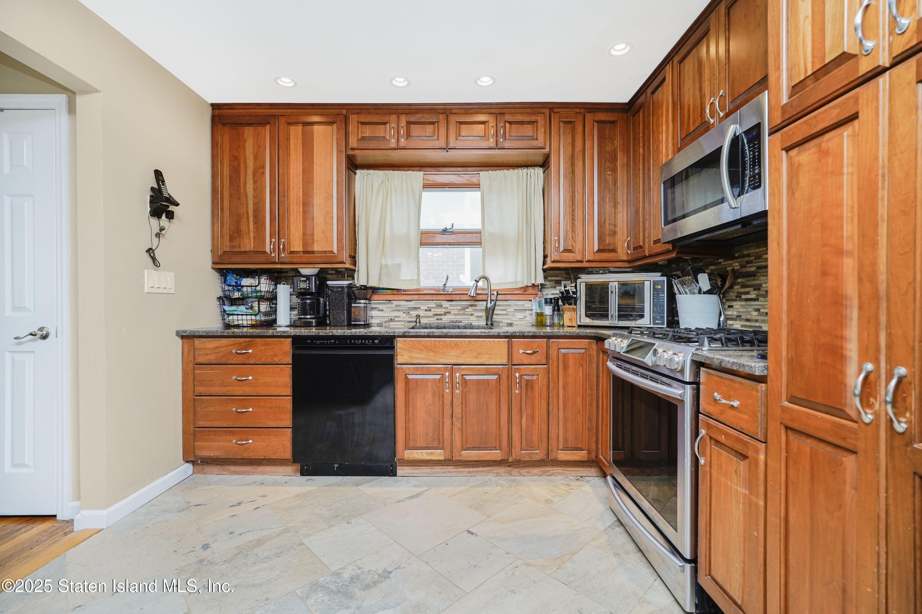 80 Valdemar Avenue, Staten Island, NY, 10309 image 10