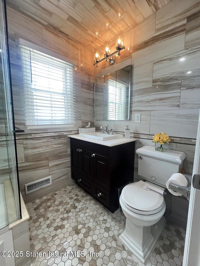 4581 Hylan Boulevard, Staten Island, NY, 10312 image 11