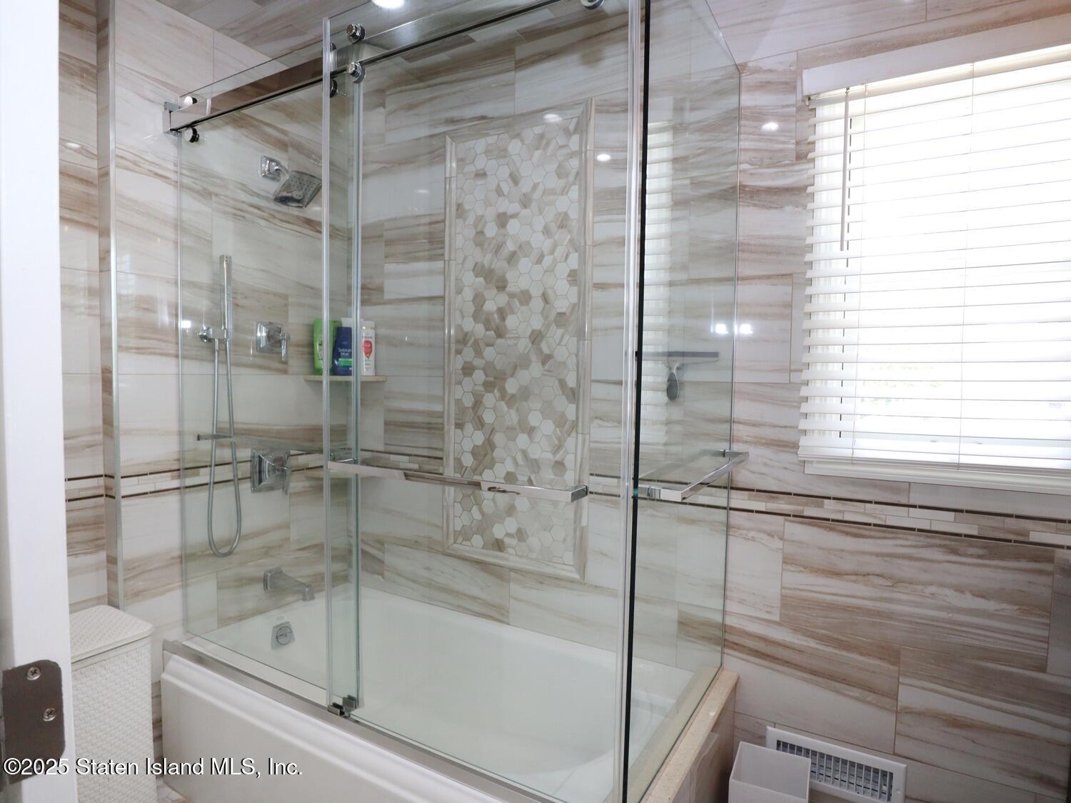 4581 Hylan Boulevard, Staten Island, NY, 10312 image 14