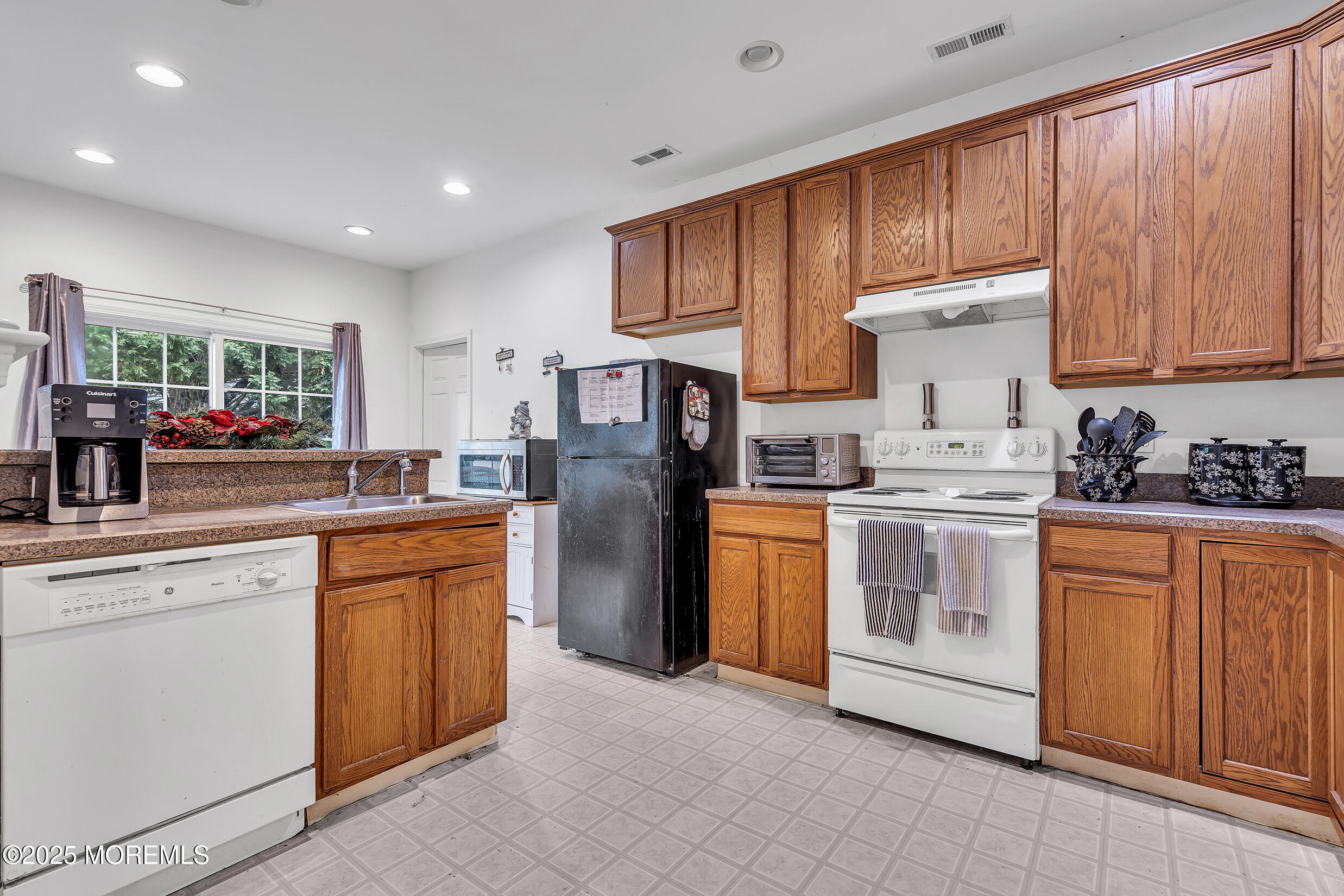 1 Carriage Road, Manchester, NJ, 08759 image 17