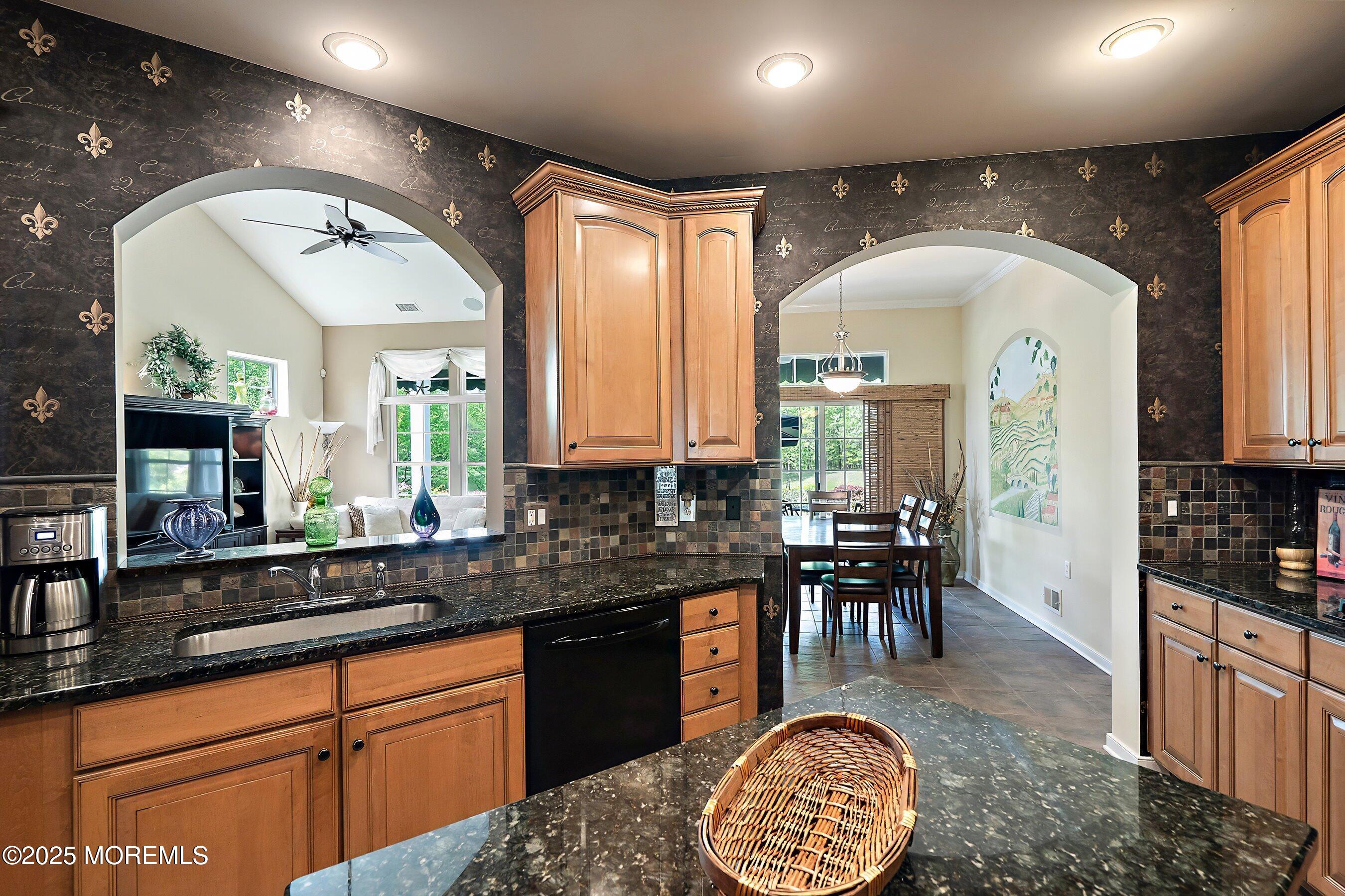 26 E Francesa Court, Farmingdale, NJ, 07727 image 14