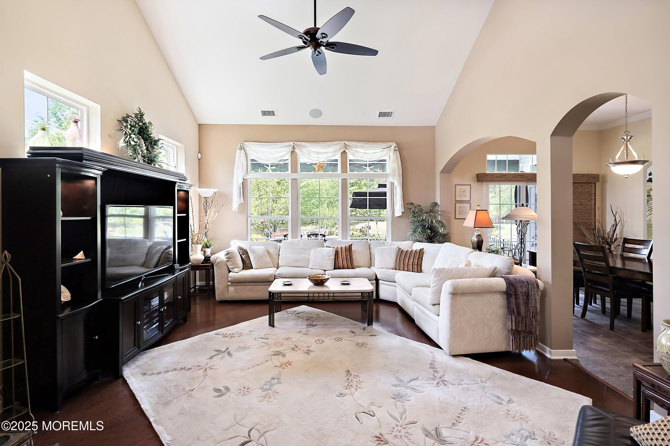 26 E Francesa Court, Farmingdale, NJ, 07727 image 16