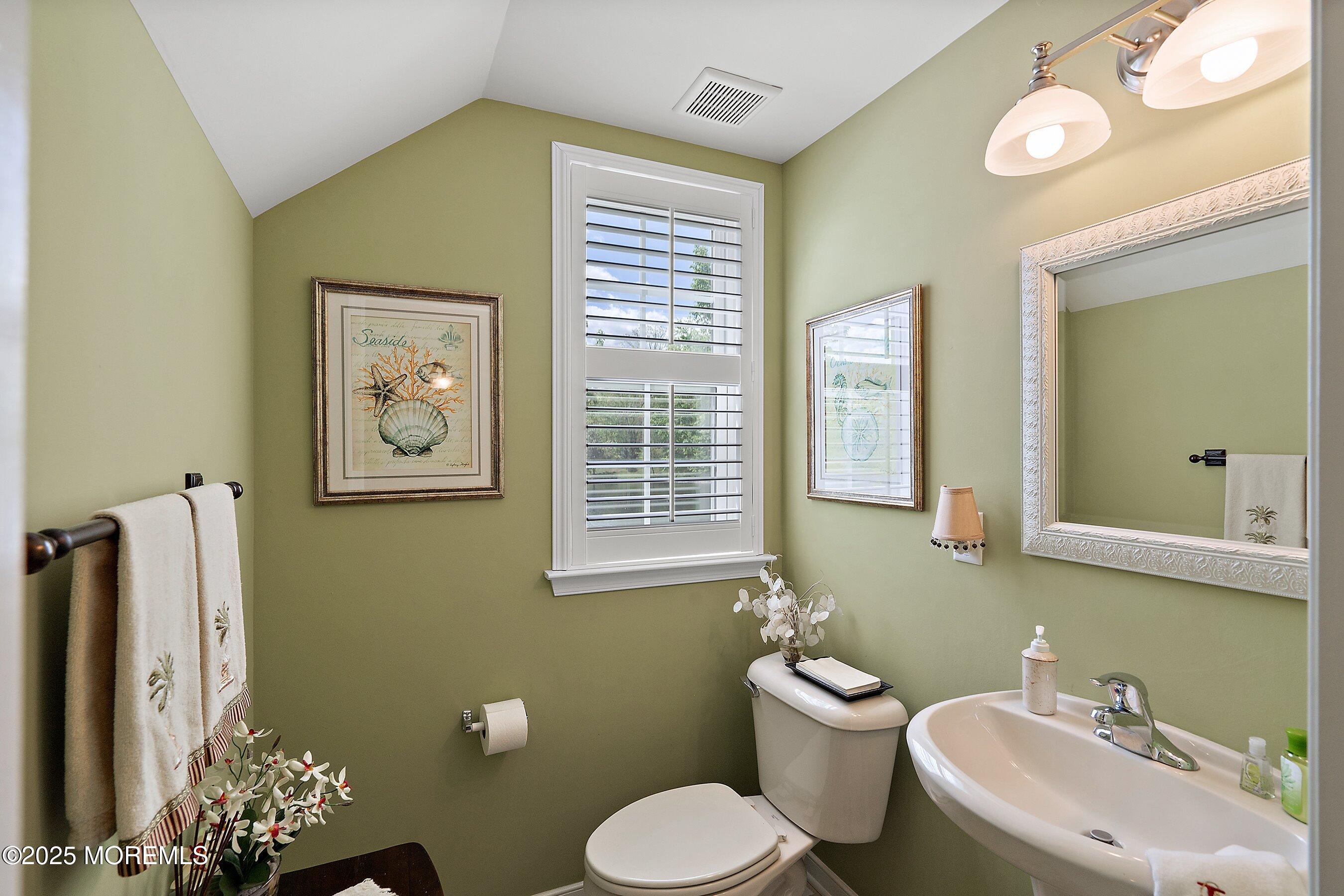 26 E Francesa Court, Farmingdale, NJ, 07727 image 24