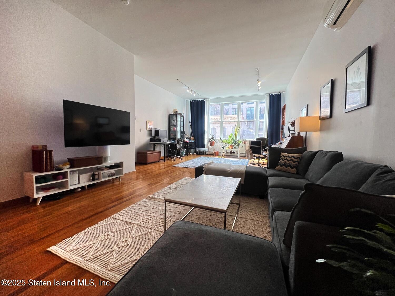 123-125 W 20 Street, New York, NY, 10011 image 6