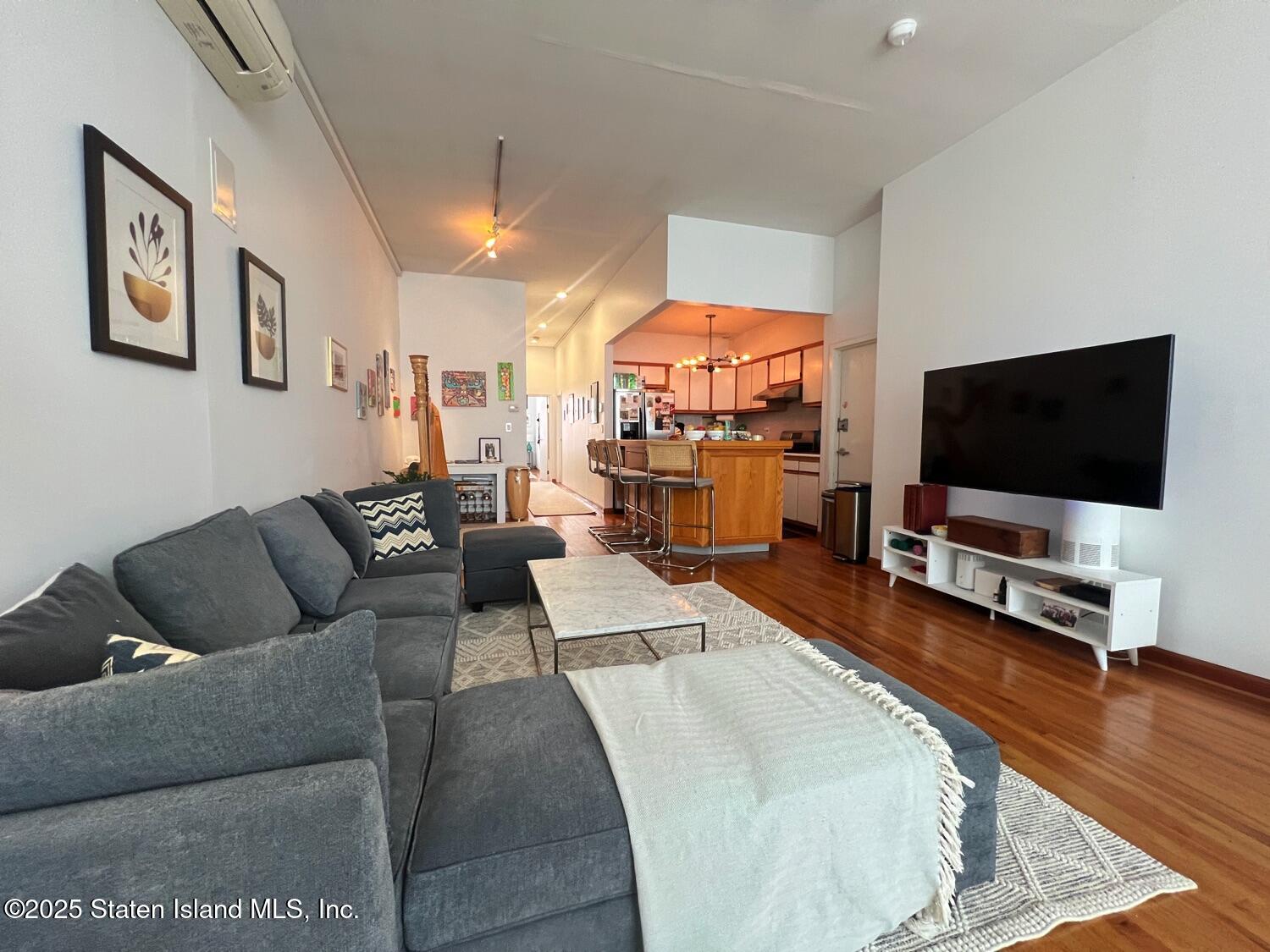 123-125 W 20 Street, New York, NY, 10011 image 7