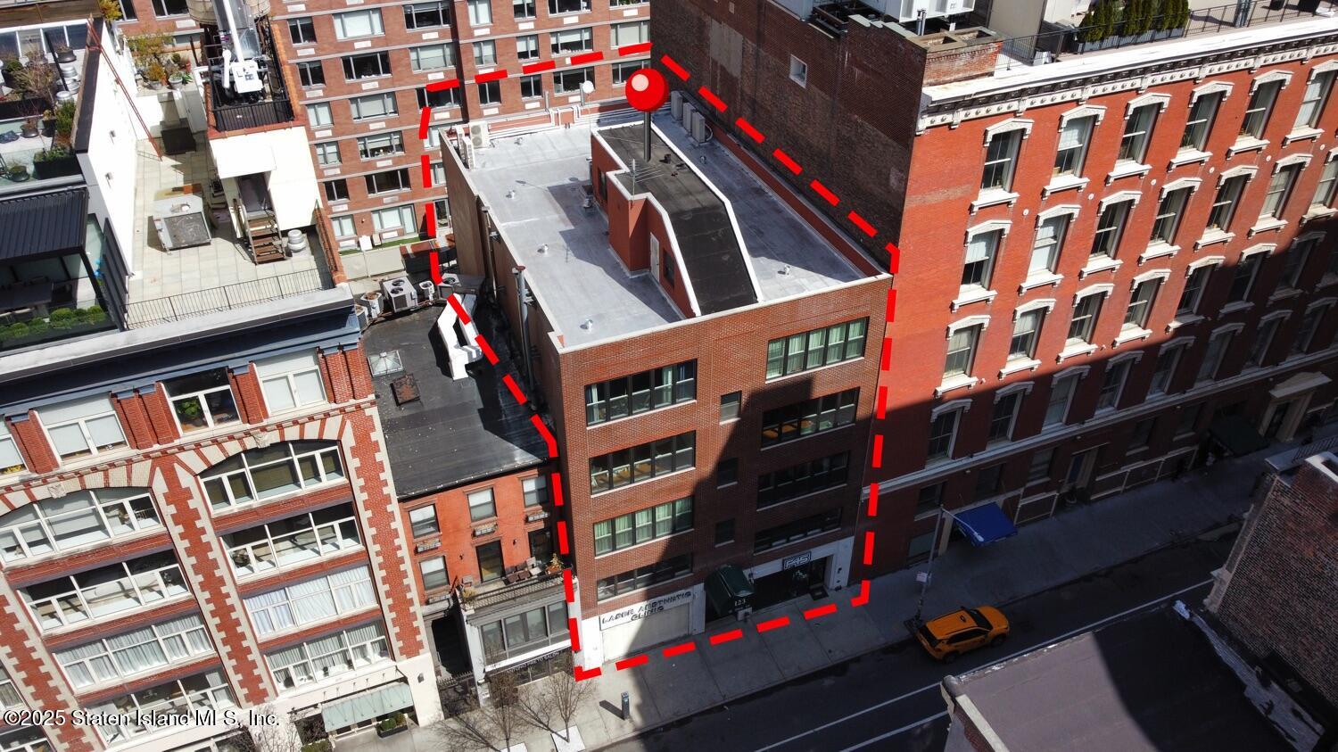 123-125 W 20 Street Image 3
