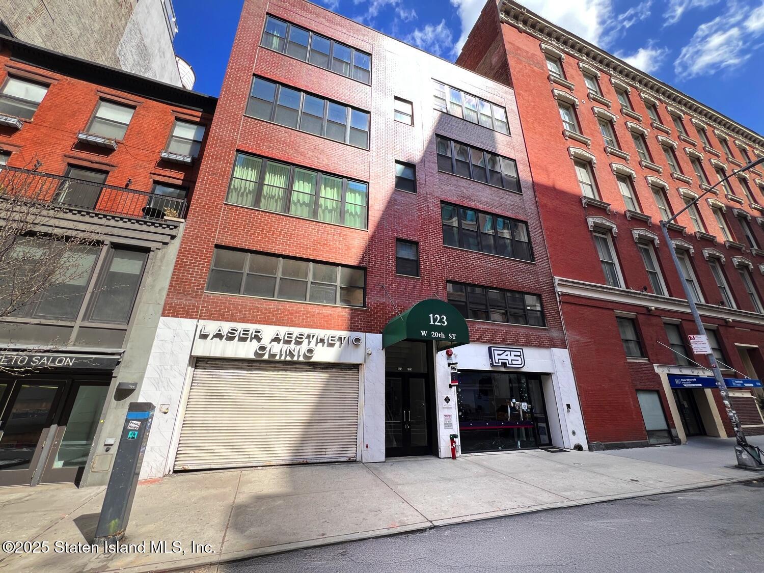 123-125 W 20 Street Image 2