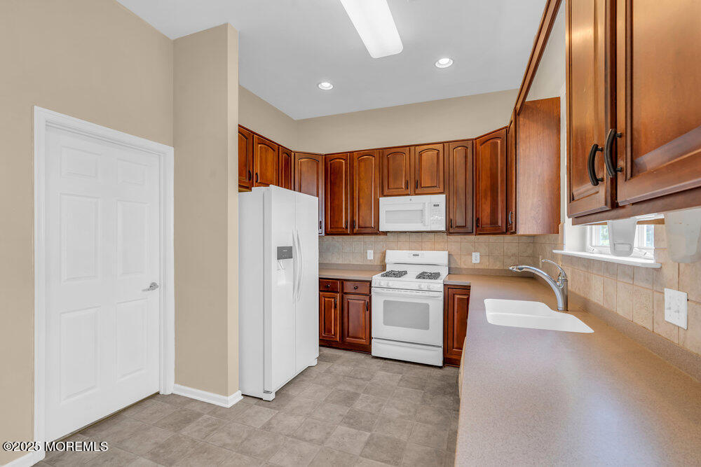 63 Merion Lane, Jackson, NJ, 08527 image 25