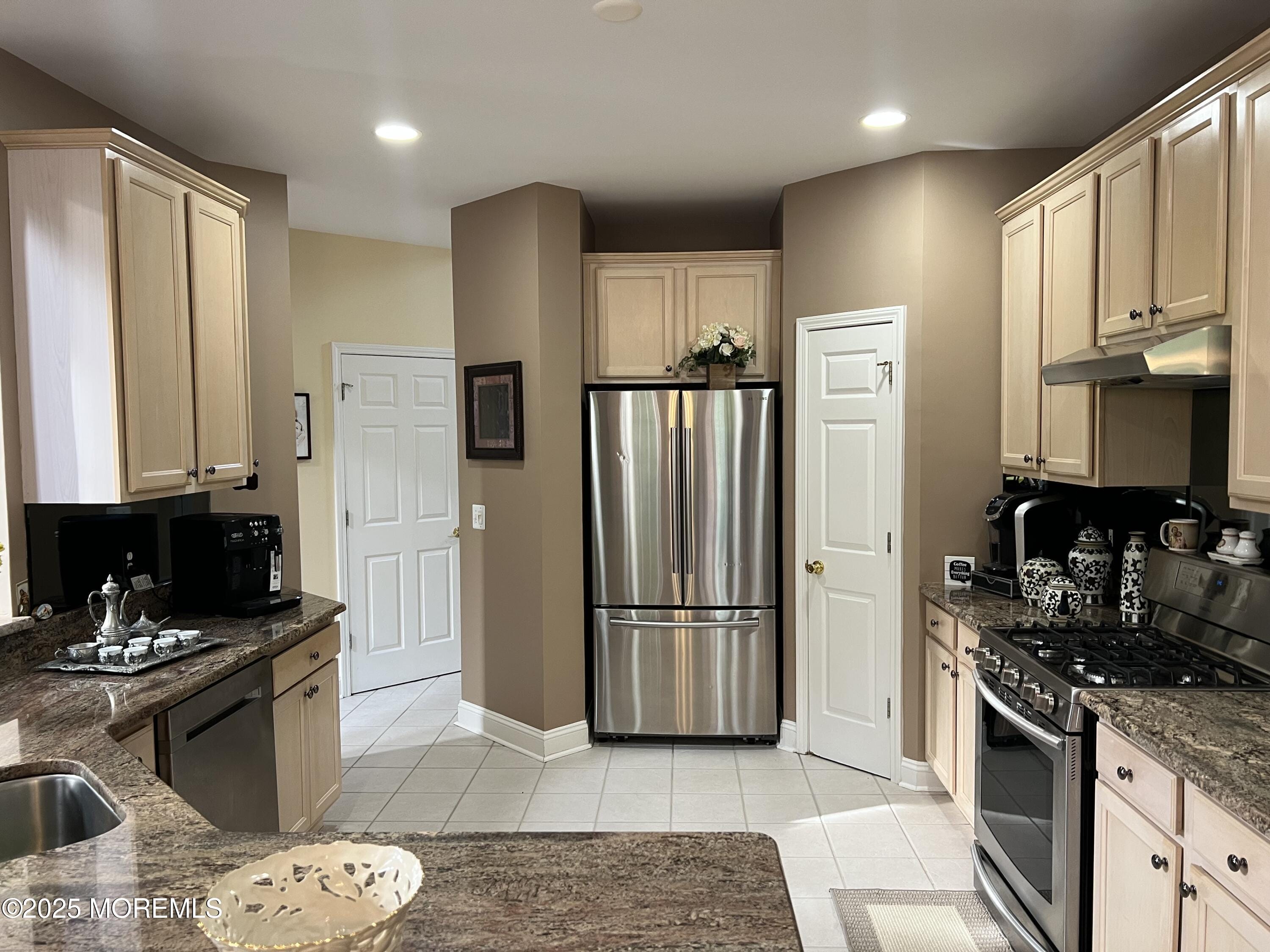 27 Stonehenge Court, Jackson, NJ, 08527 image 13