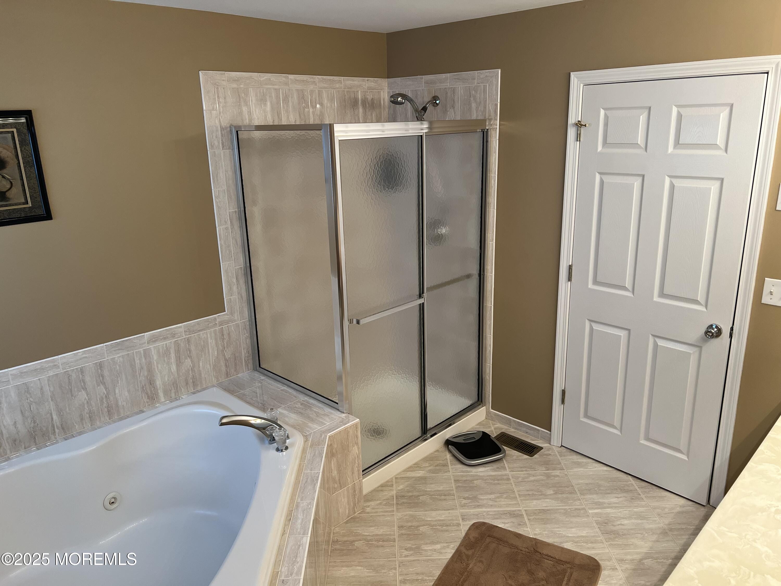 27 Stonehenge Court, Jackson, NJ, 08527 image 21