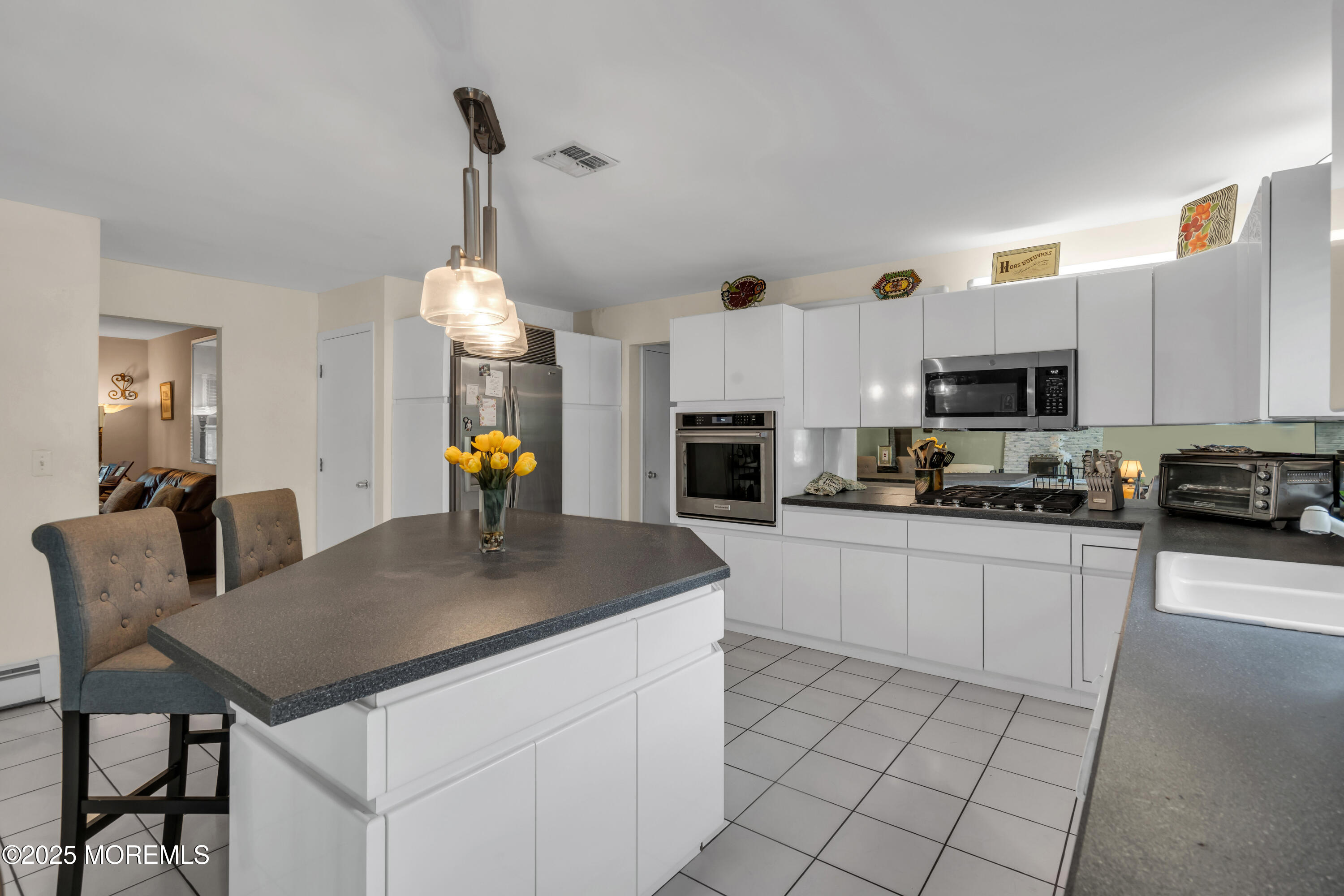 2 Wendi Way, Manalapan, NJ, 07726 image 10