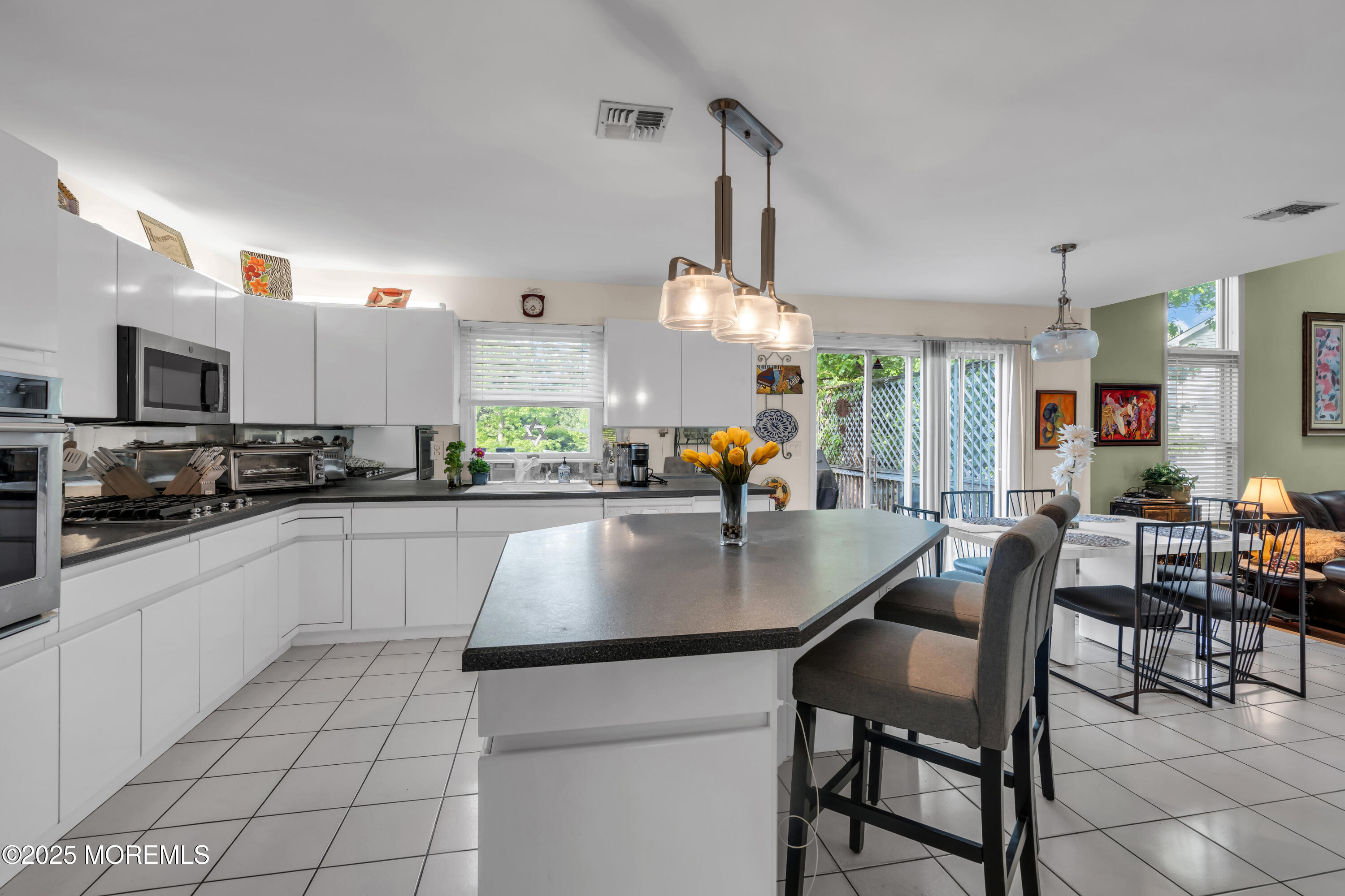 2 Wendi Way, Manalapan, NJ, 07726 image 12