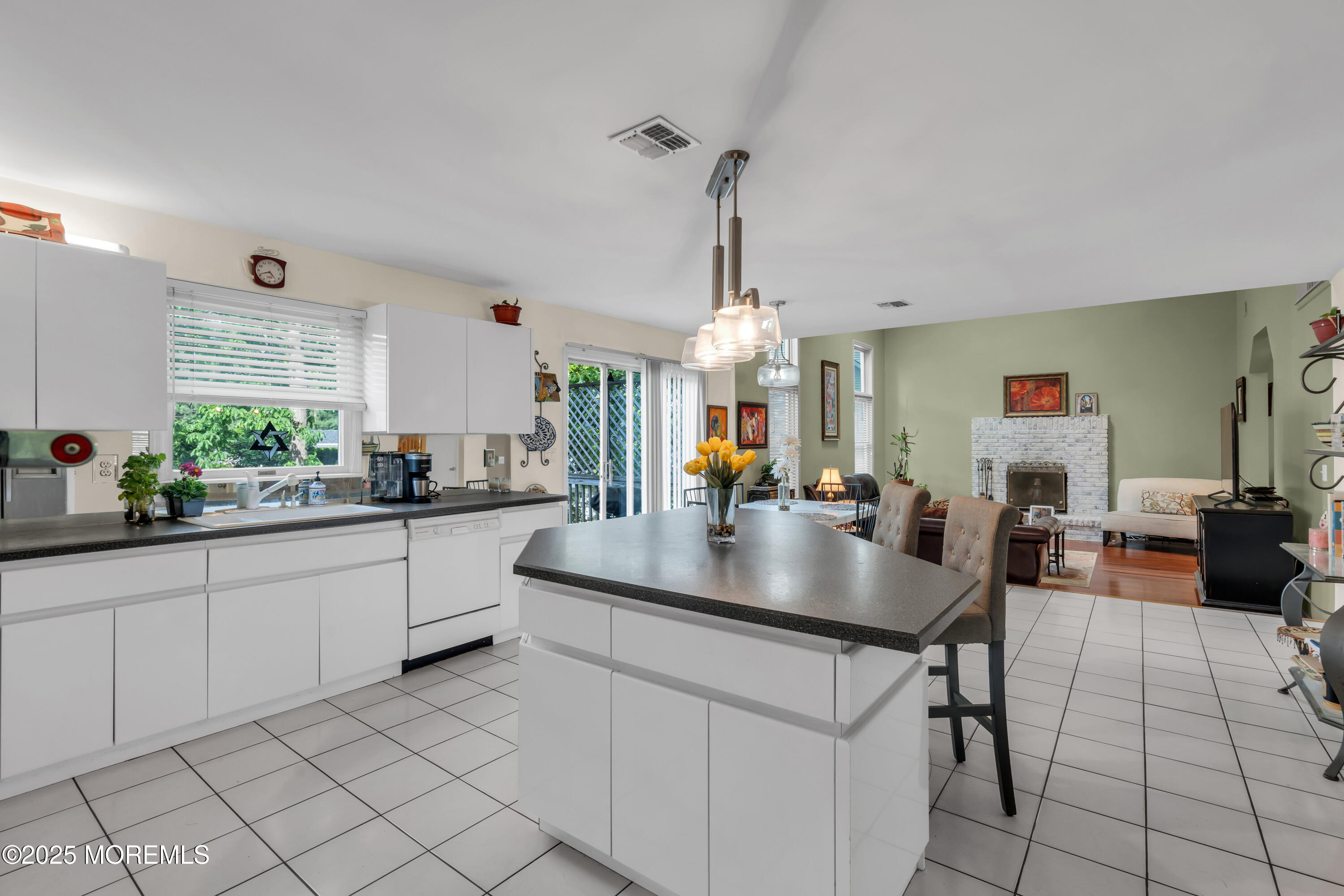 2 Wendi Way, Manalapan, NJ, 07726 image 11