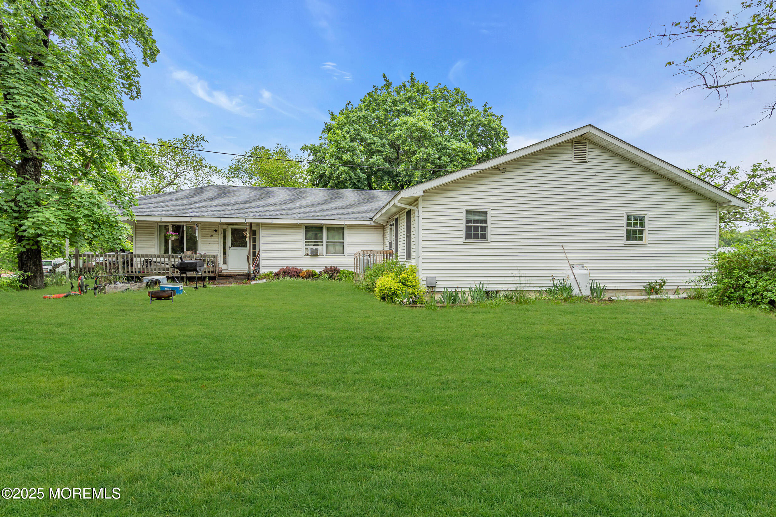 211 Long Swamp Road, New Egypt, NJ, 08533