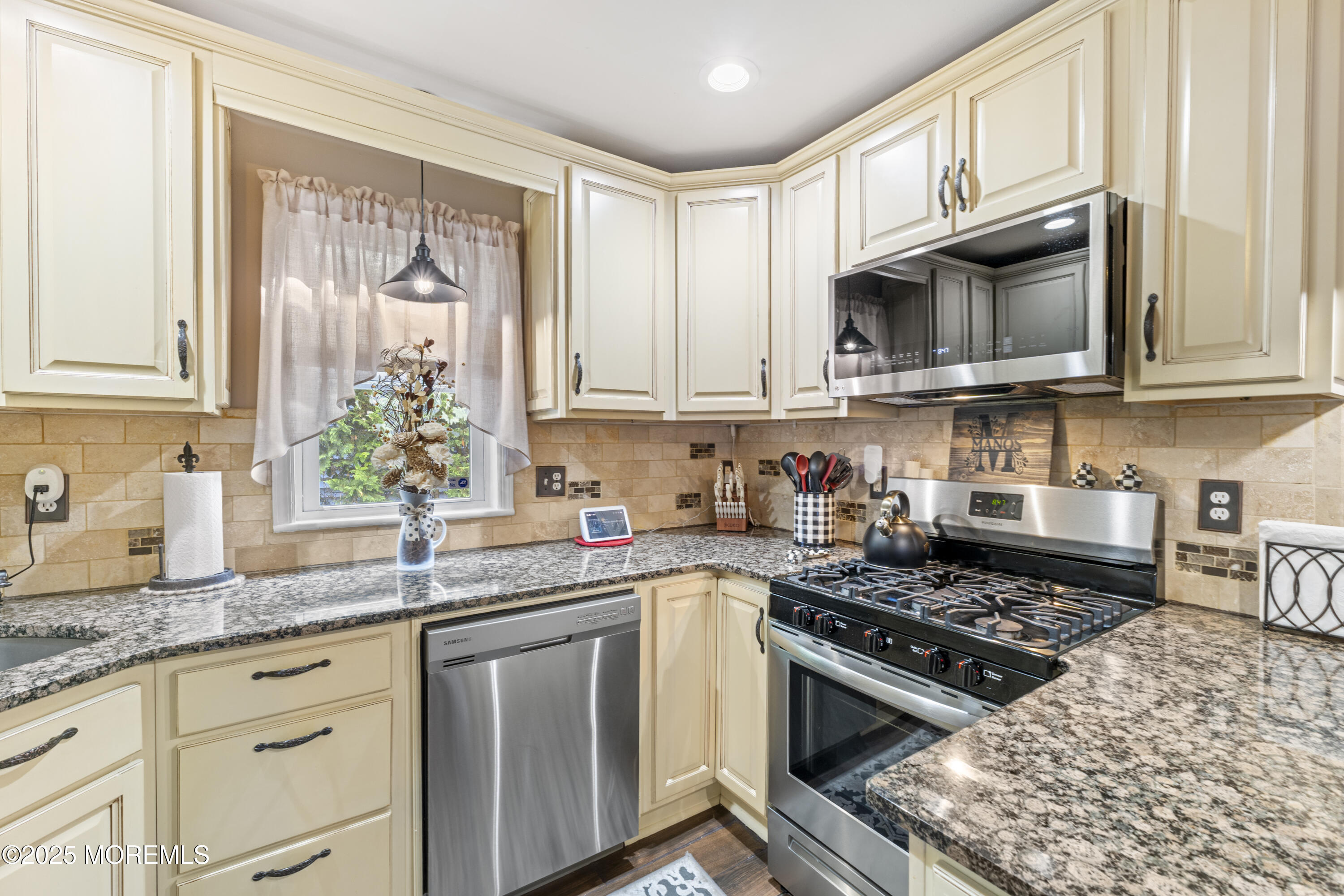 23 Pacific Boulevard, Keyport, NJ, 07735 image 9