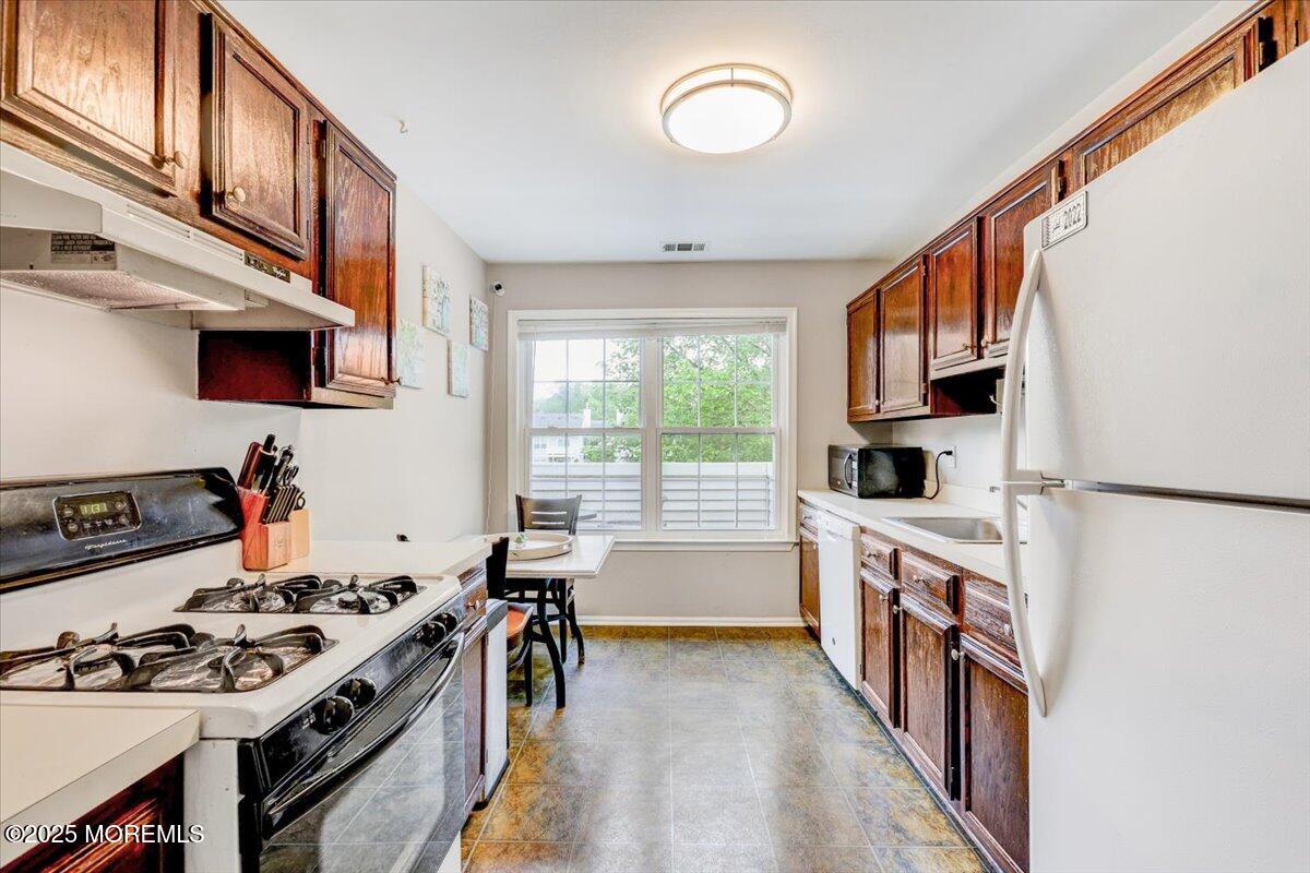 82 Briarwood Court, Howell, NJ, 07731 image 7