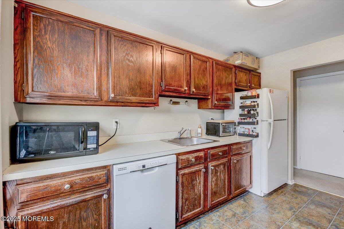 82 Briarwood Court, Howell, NJ, 07731 image 8