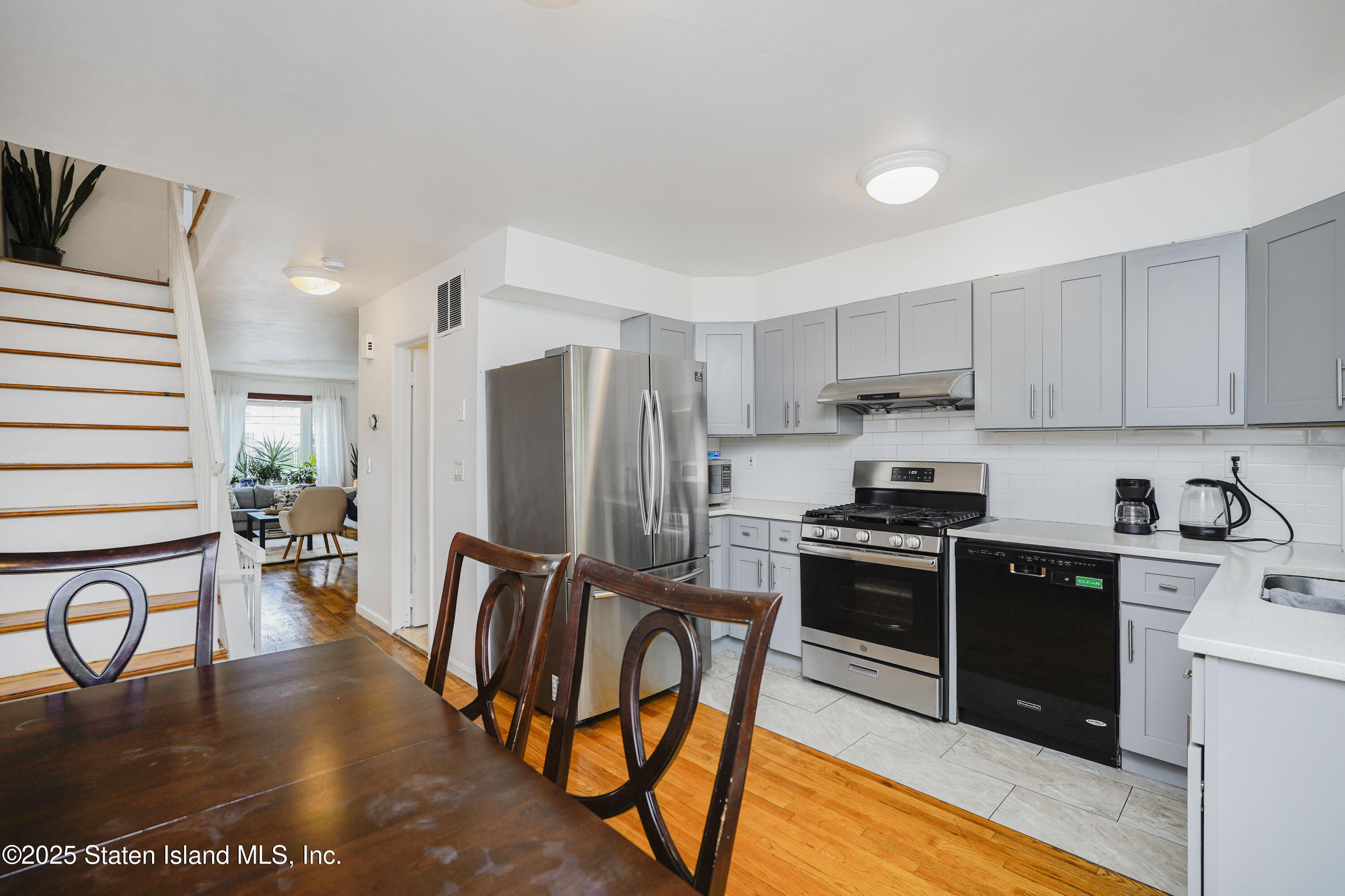 90 N Railroad Avenue, Staten Island, NY, 10304 image 9