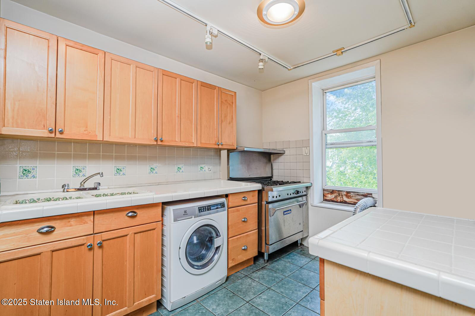558 72nd Street, Brooklyn, NY, 11209 image 14