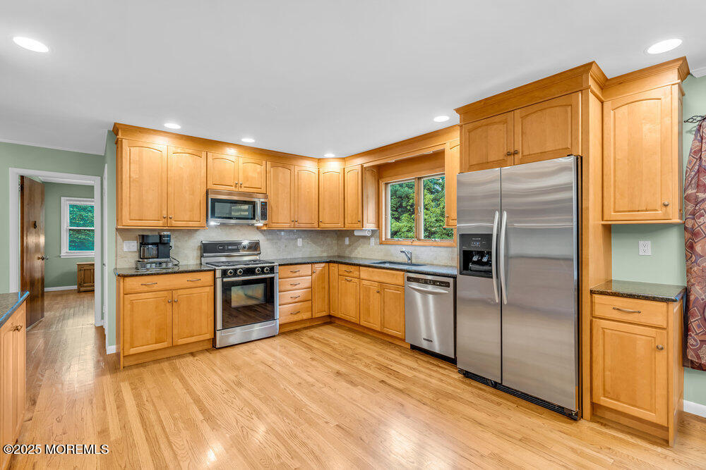 863 Holmdel Road, Holmdel, NJ, 07733 image 24