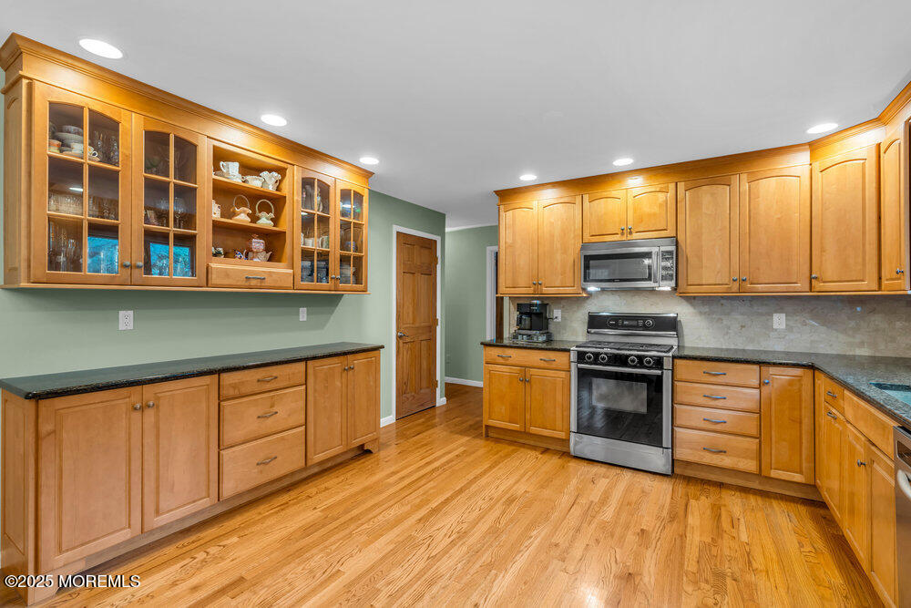 863 Holmdel Road, Holmdel, NJ, 07733 image 26