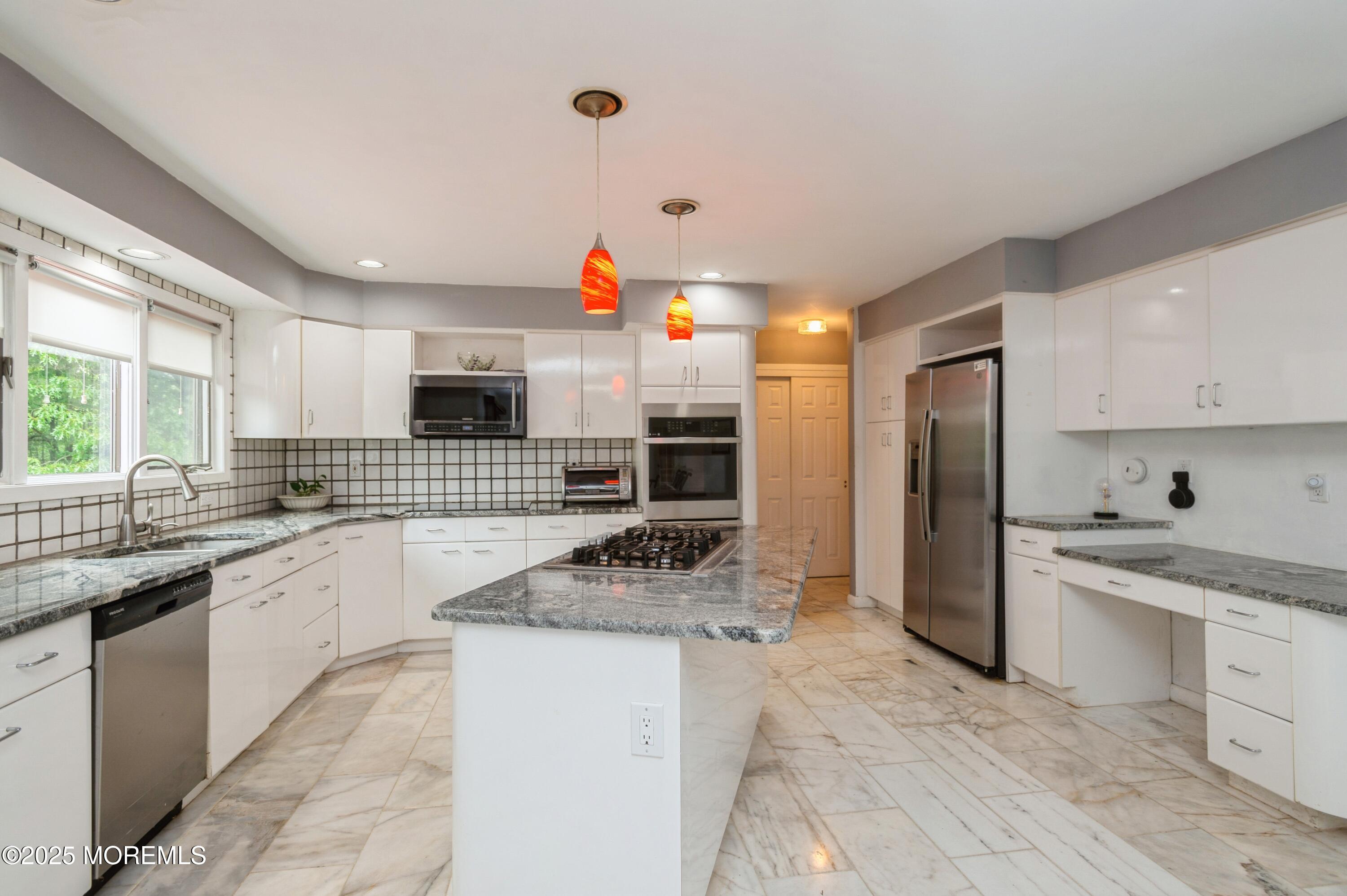7 White Rock Terrace, Holmdel, NJ, 07733 image 17