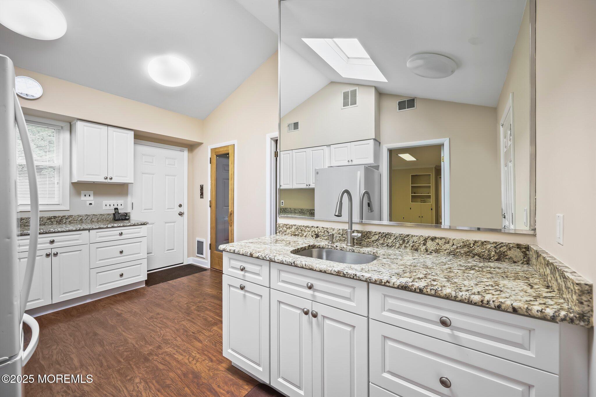 7 Colonial Court, Manalapan, NJ, 07726 image 18