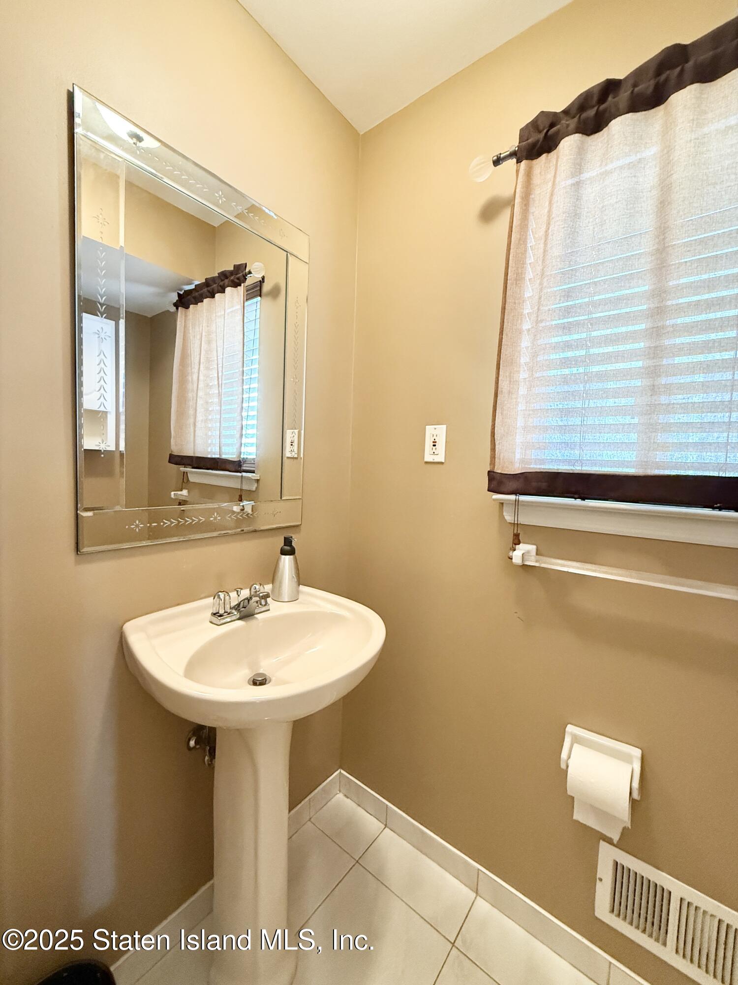 88 Meagan Loop, Staten Island, NY, 10307 image 16