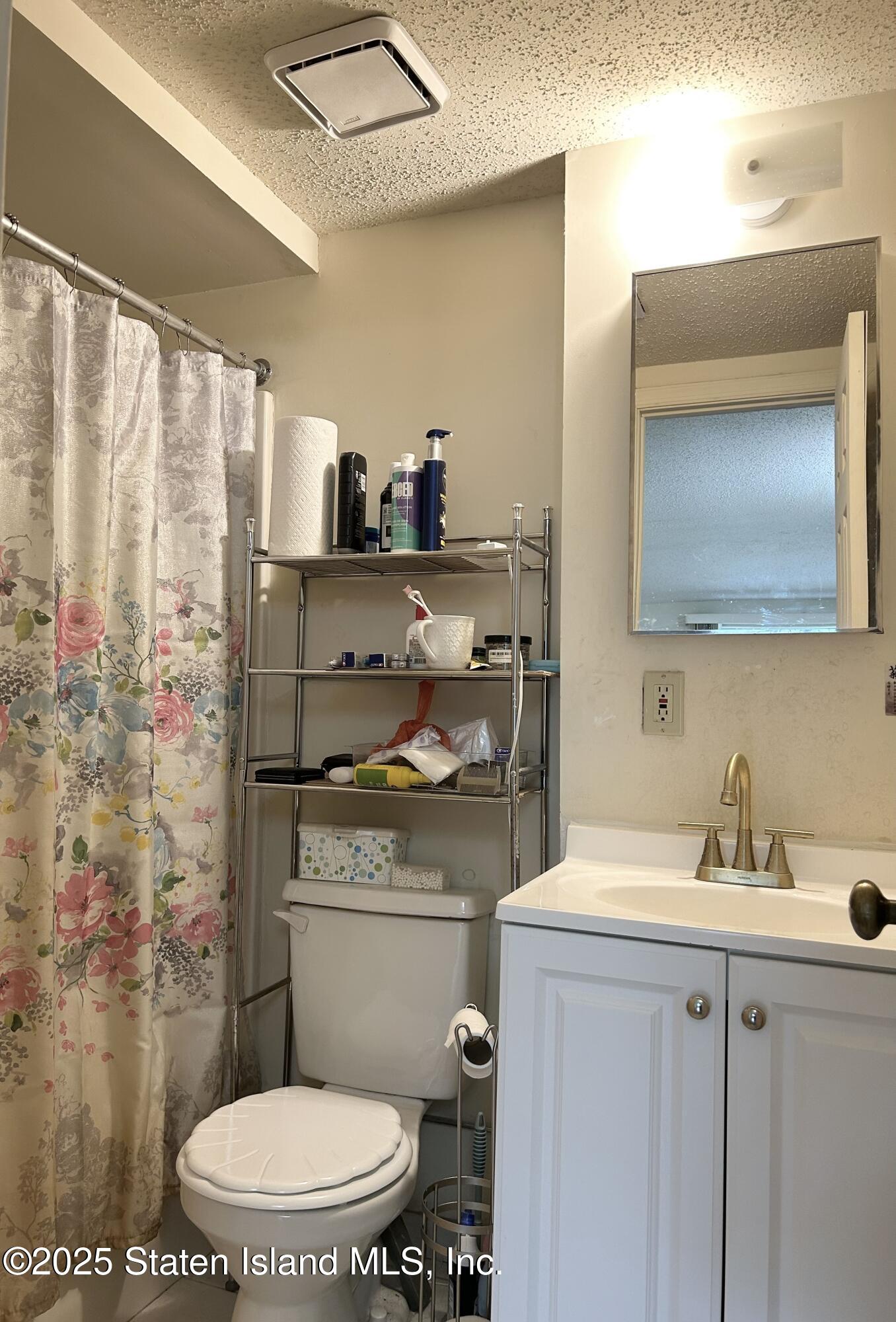 71 Emily Lane, Staten Island, NY, 10312 image 8