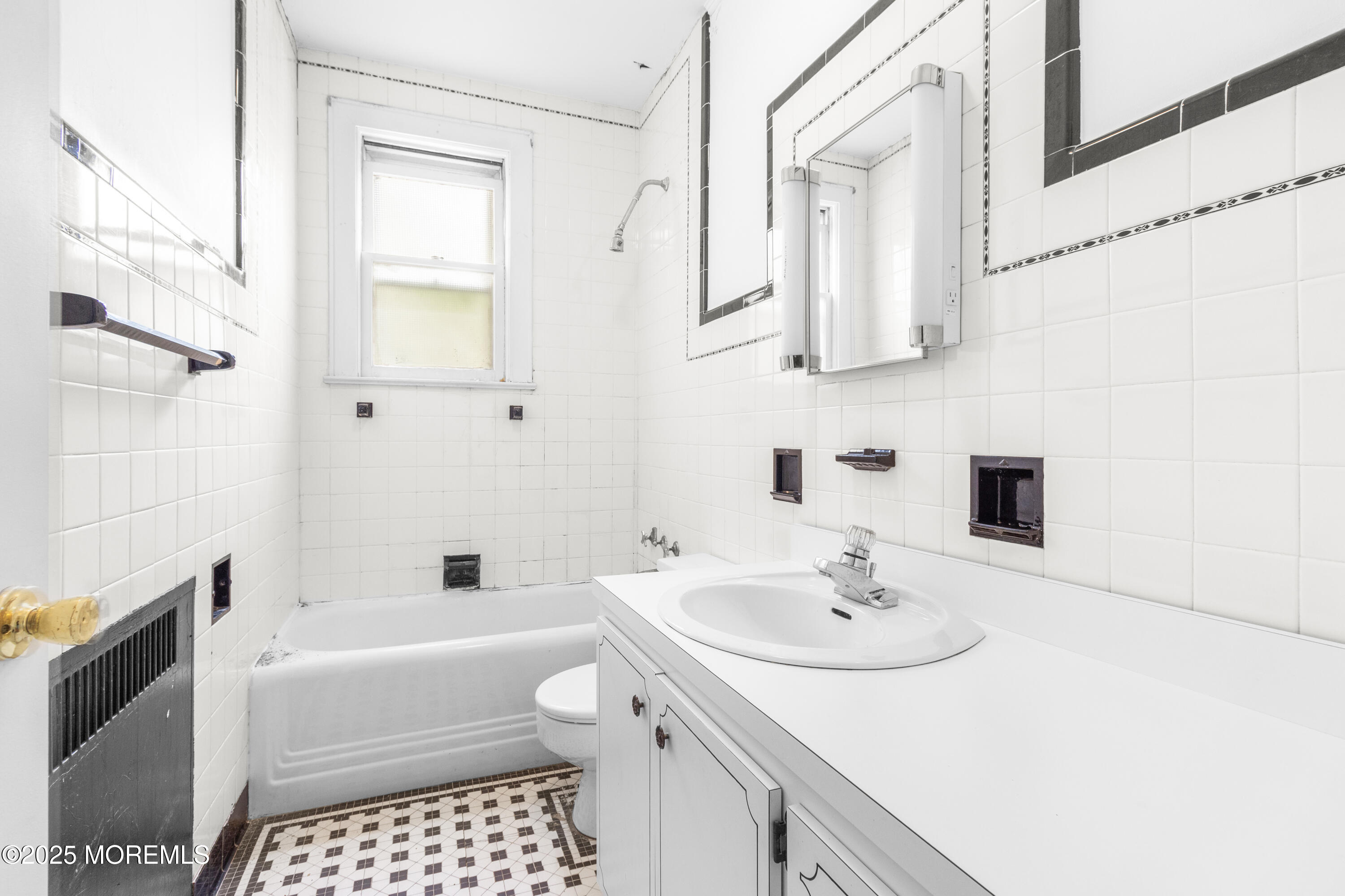 42 E 40th Street, Bayonne, NJ, 07002 image 6