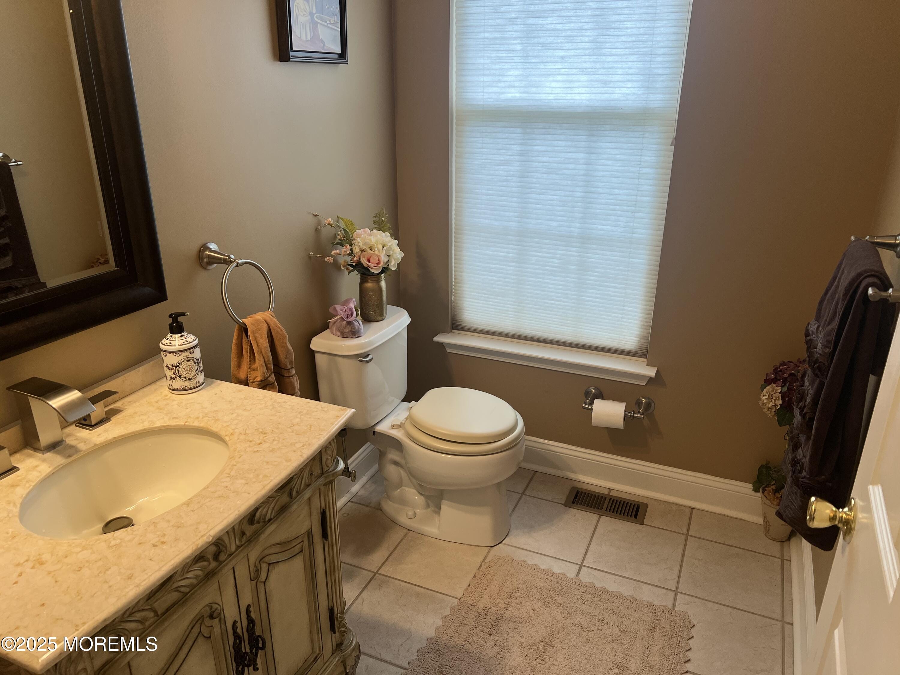 27 Stonehenge Court, Jackson, NJ, 08527 image 16