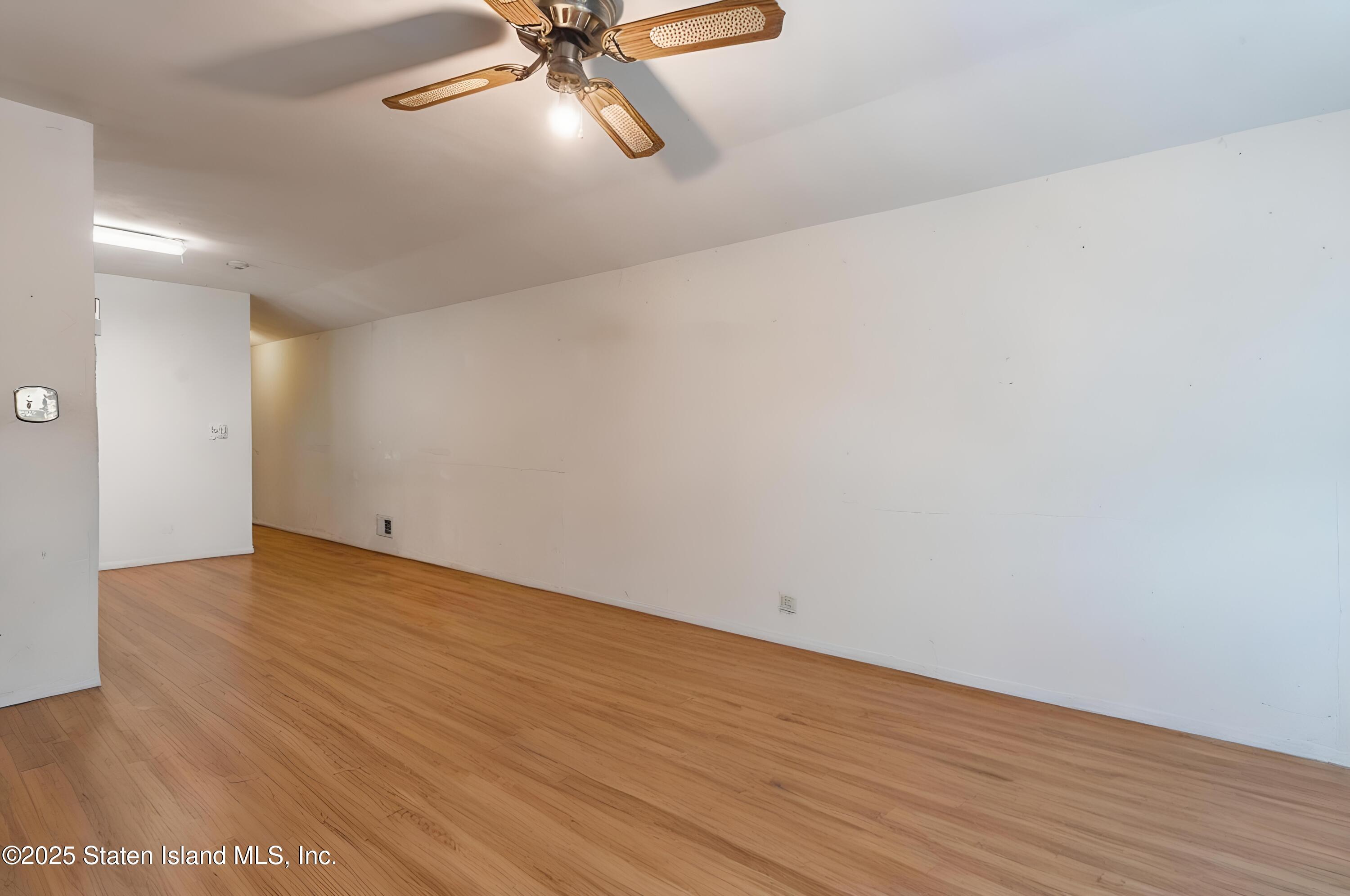 1054 Rensselaer Avenue, Staten Island, NY, 10309 image 16