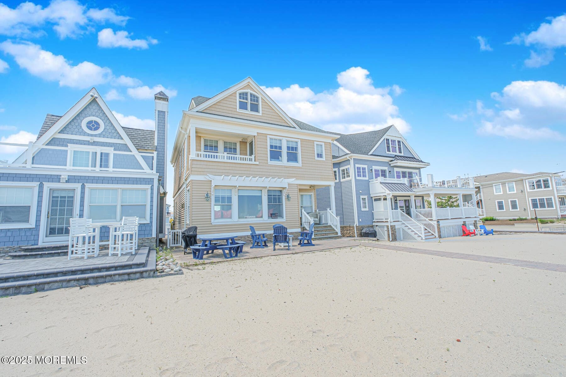 257 Beachfront Image 3