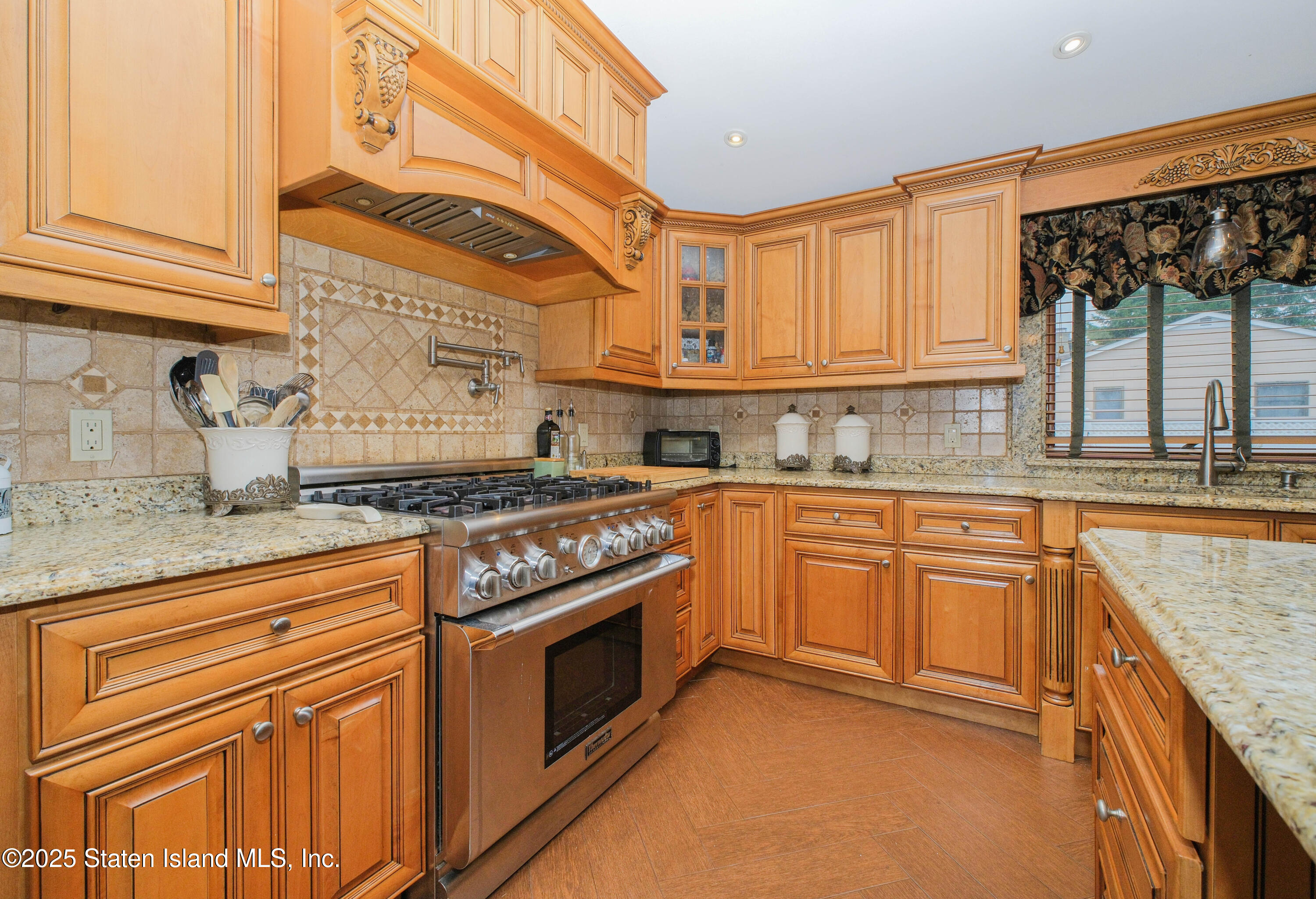 64 Whitman Avenue, Staten Island, NY, 10308 image 12