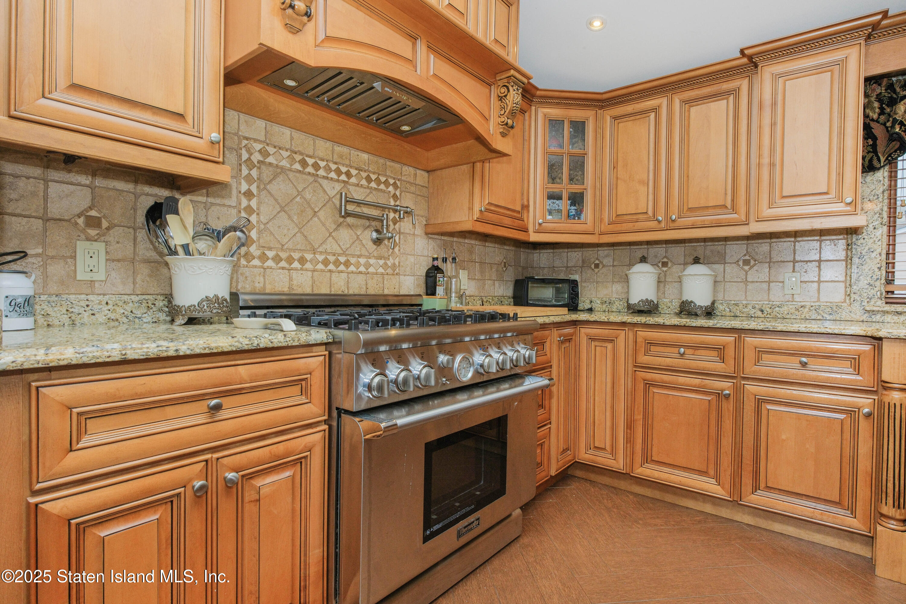 64 Whitman Avenue, Staten Island, NY, 10308 image 13