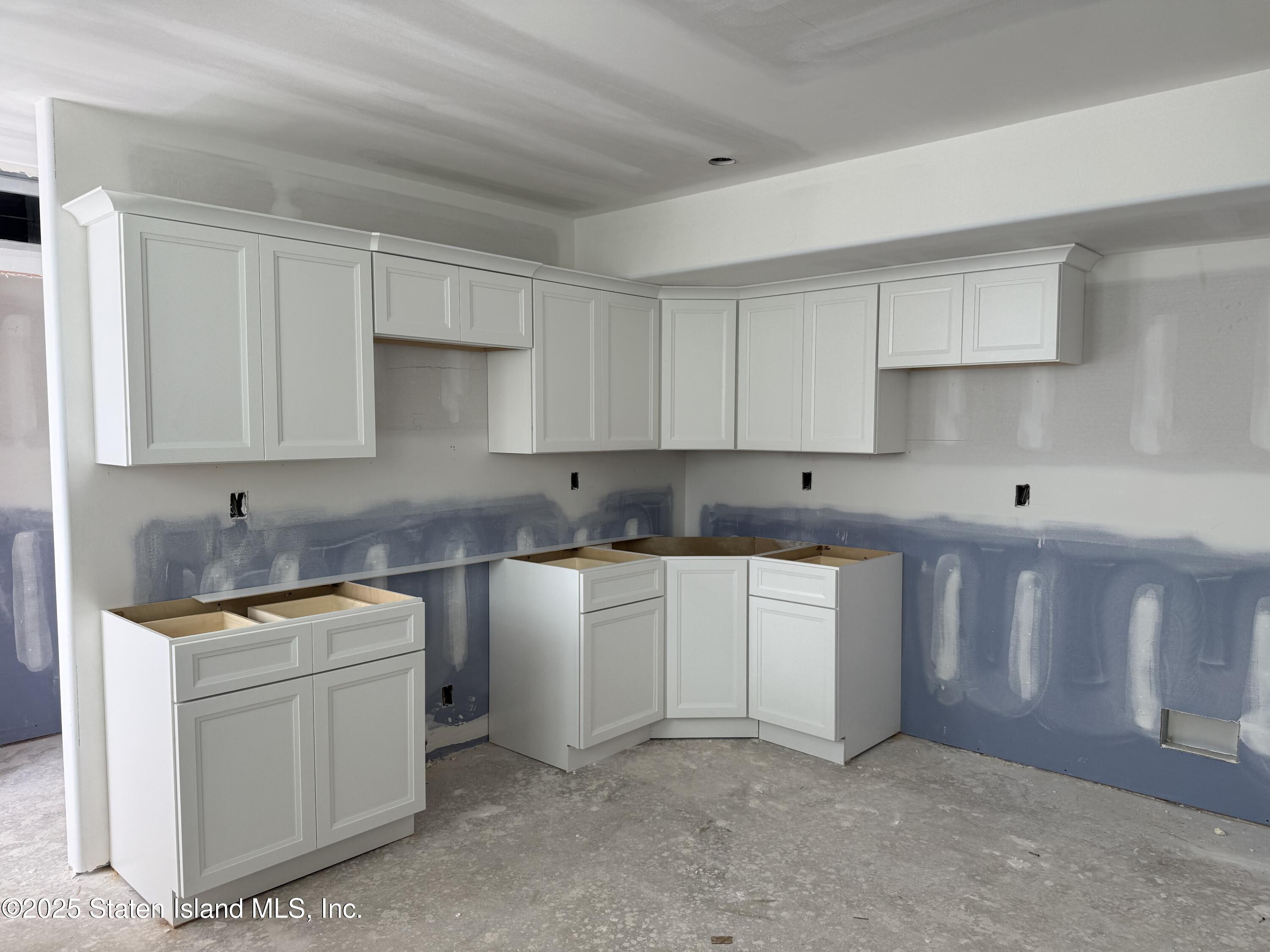 1051 Edgegrove Avenue Image 5