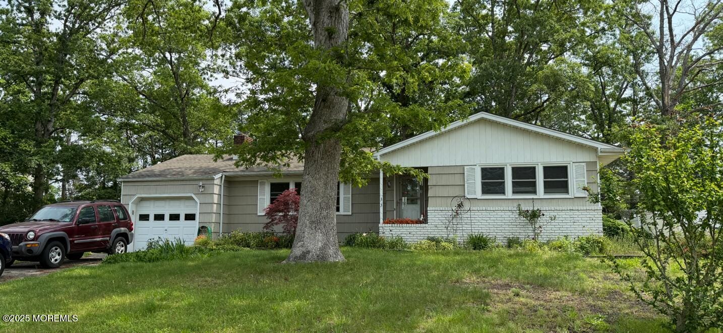 33 Camelot Drive, Toms River, NJ, 08755