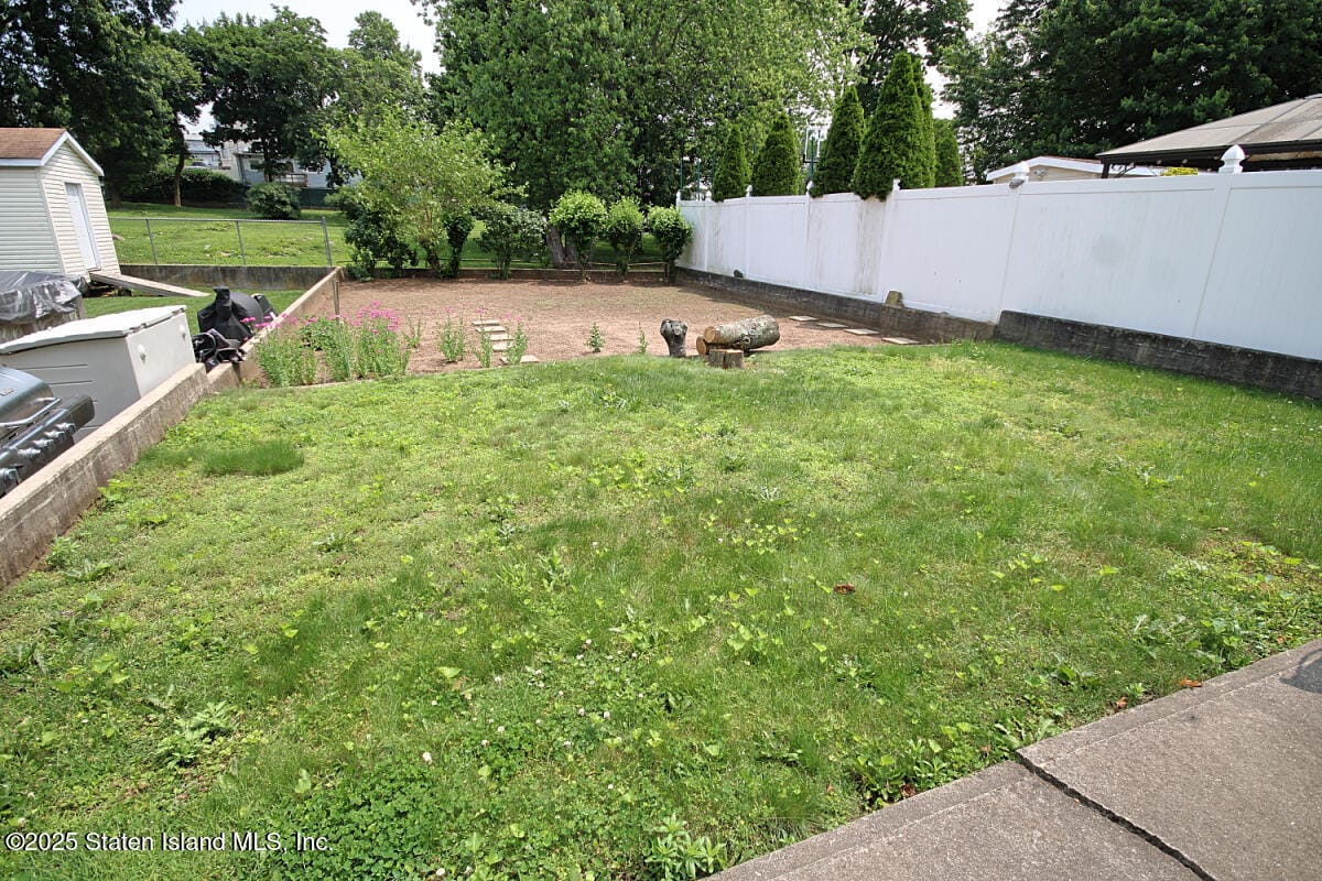 179 Hickory Avenue, Staten Island, NY, 10305 image 37