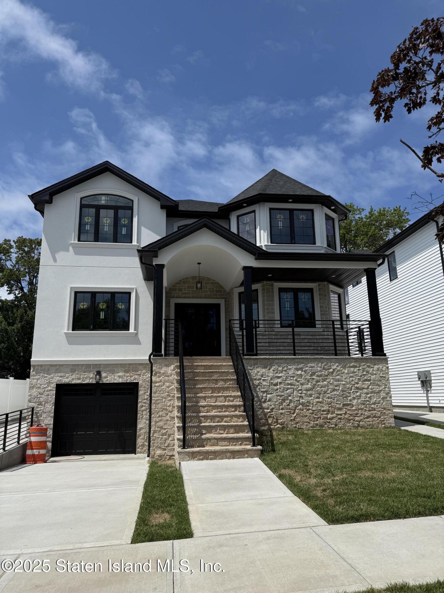 1051 Edgegrove Avenue Image 1