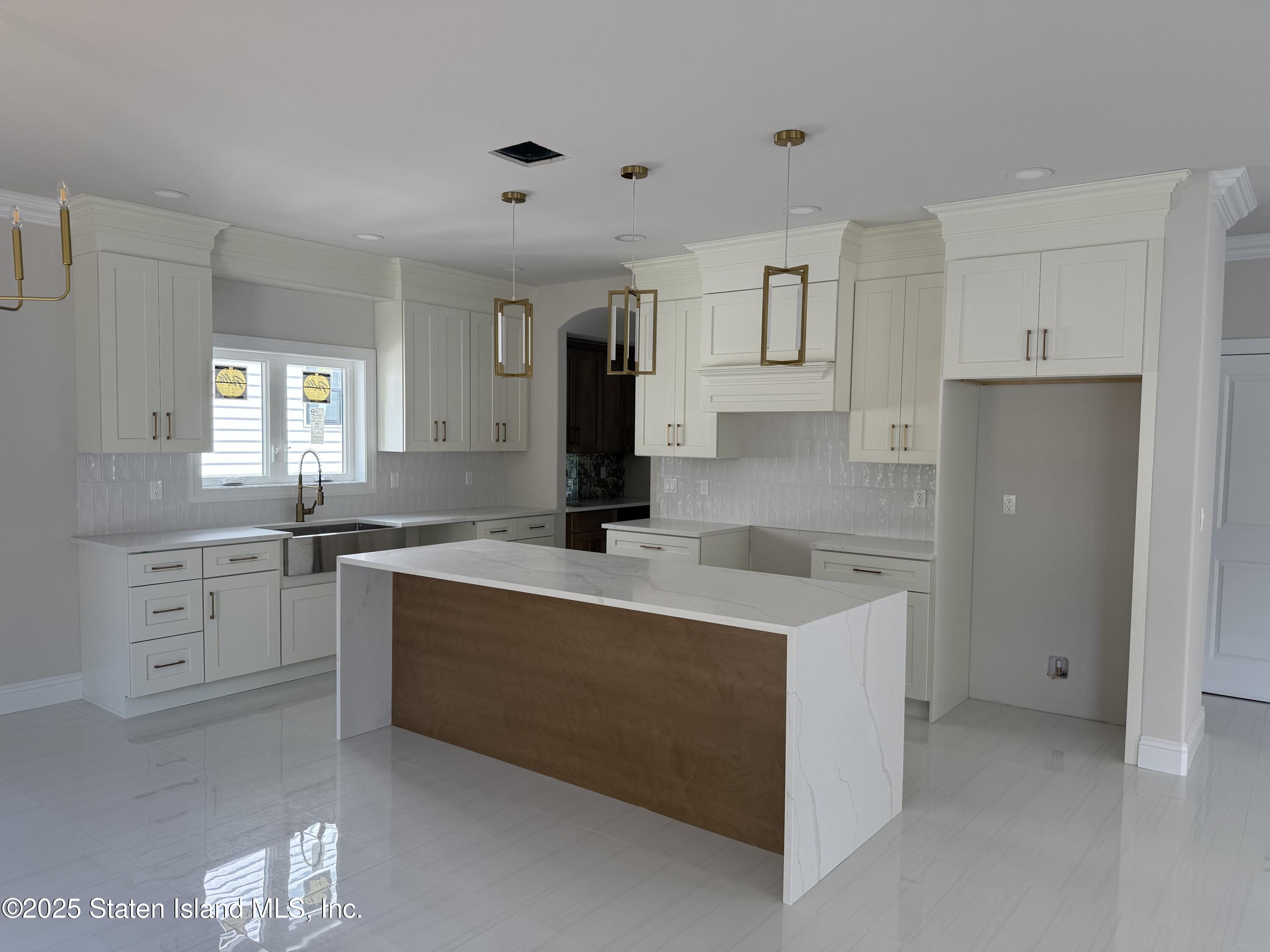 1051 Edgegrove Avenue, Staten Island, NY, 10309 image 11