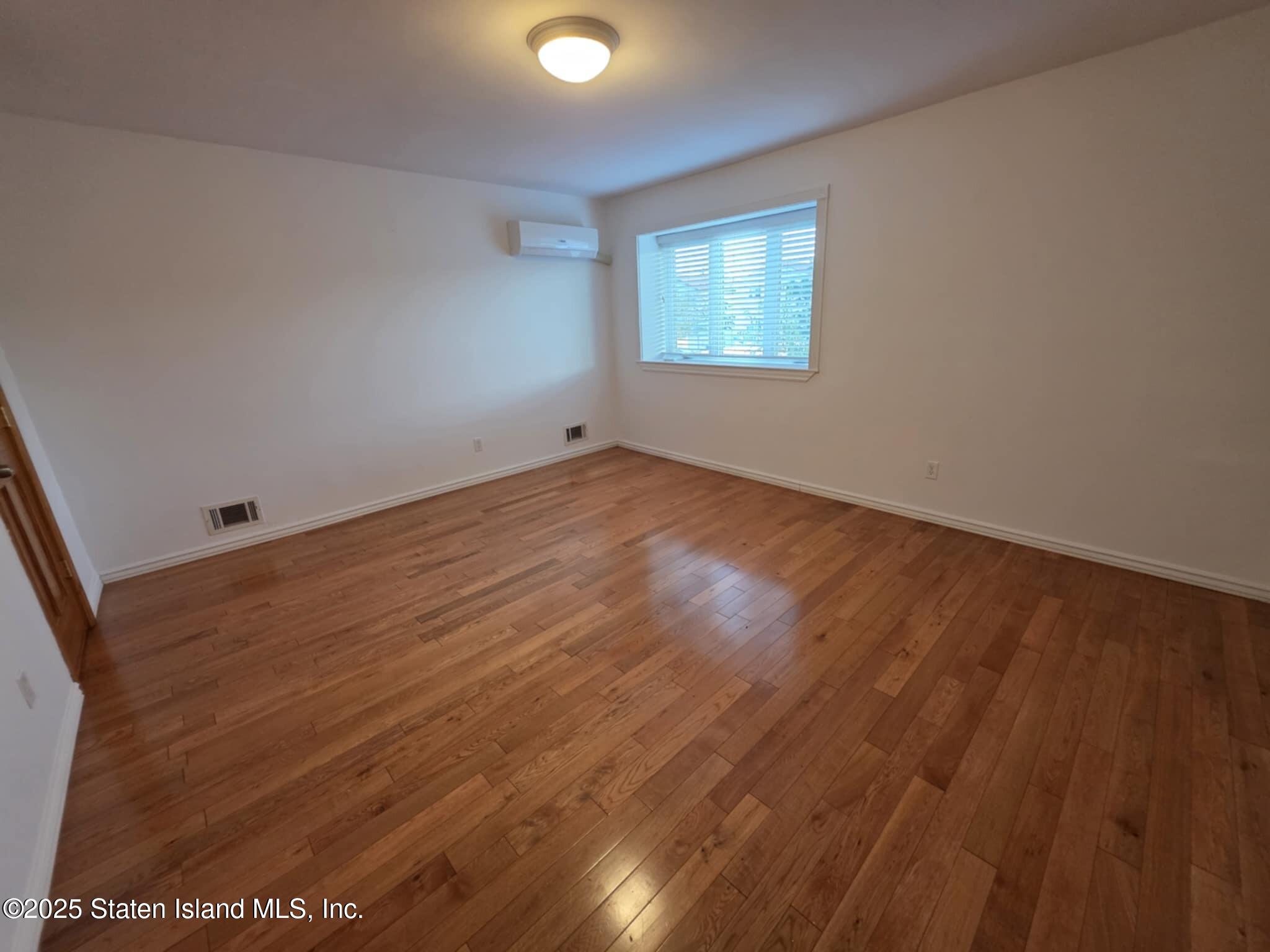 58 Selvin Loop, Staten Island, NY, 10303 image 12
