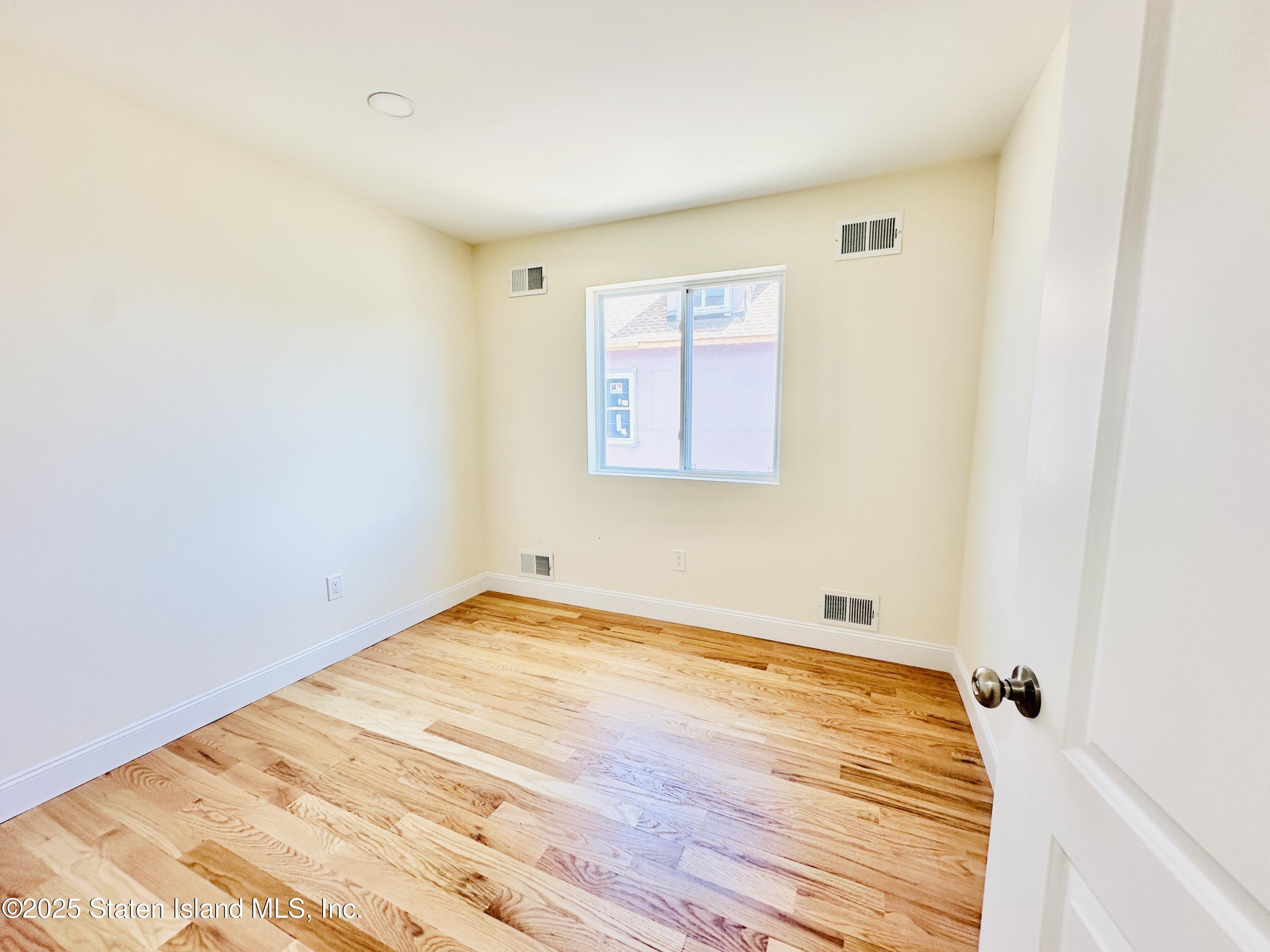 150 Riche Avenue, Staten Island, NY, 10314 image 9