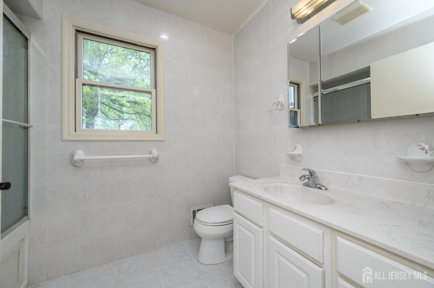318 Sunnyside Terrace, Bridgewater, NJ, 08807 image 30