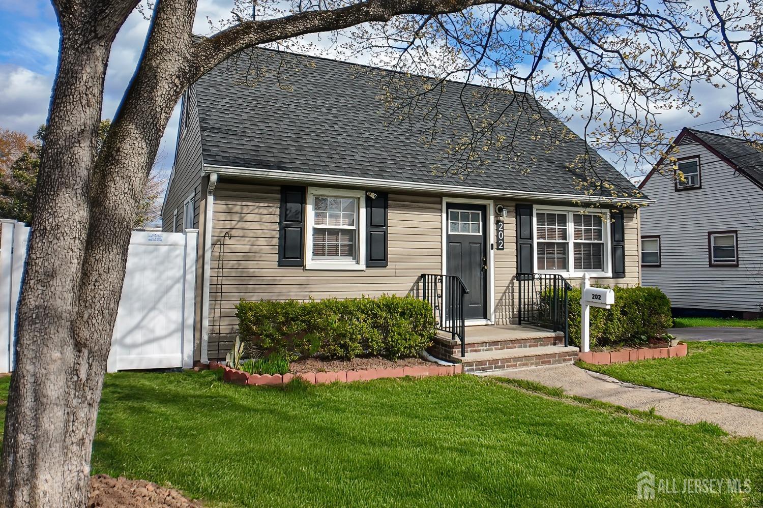 202 Jackson Avenue Image 2